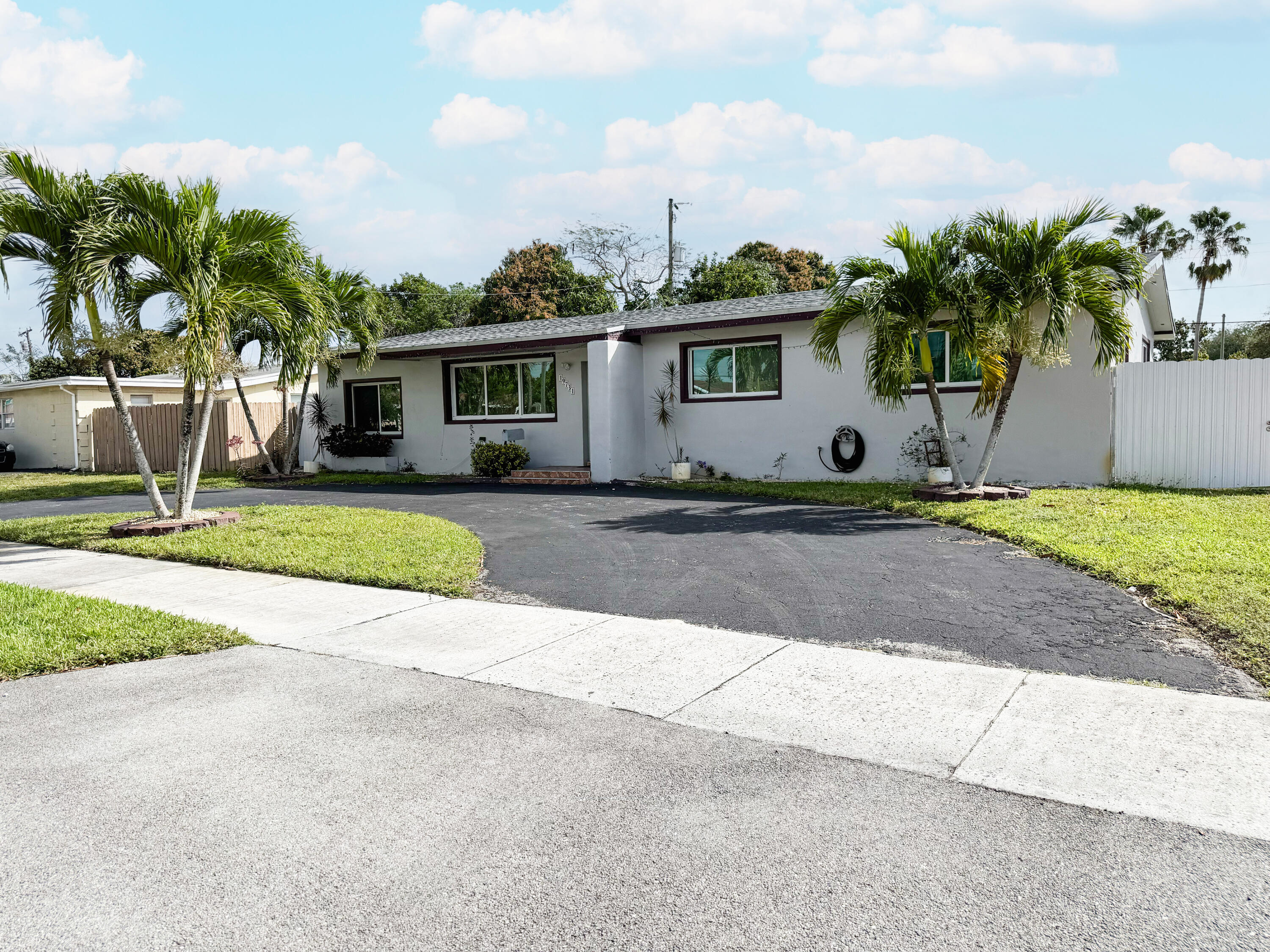3BR – SingleFamilyResidence at 19731 NW 4th Avenue