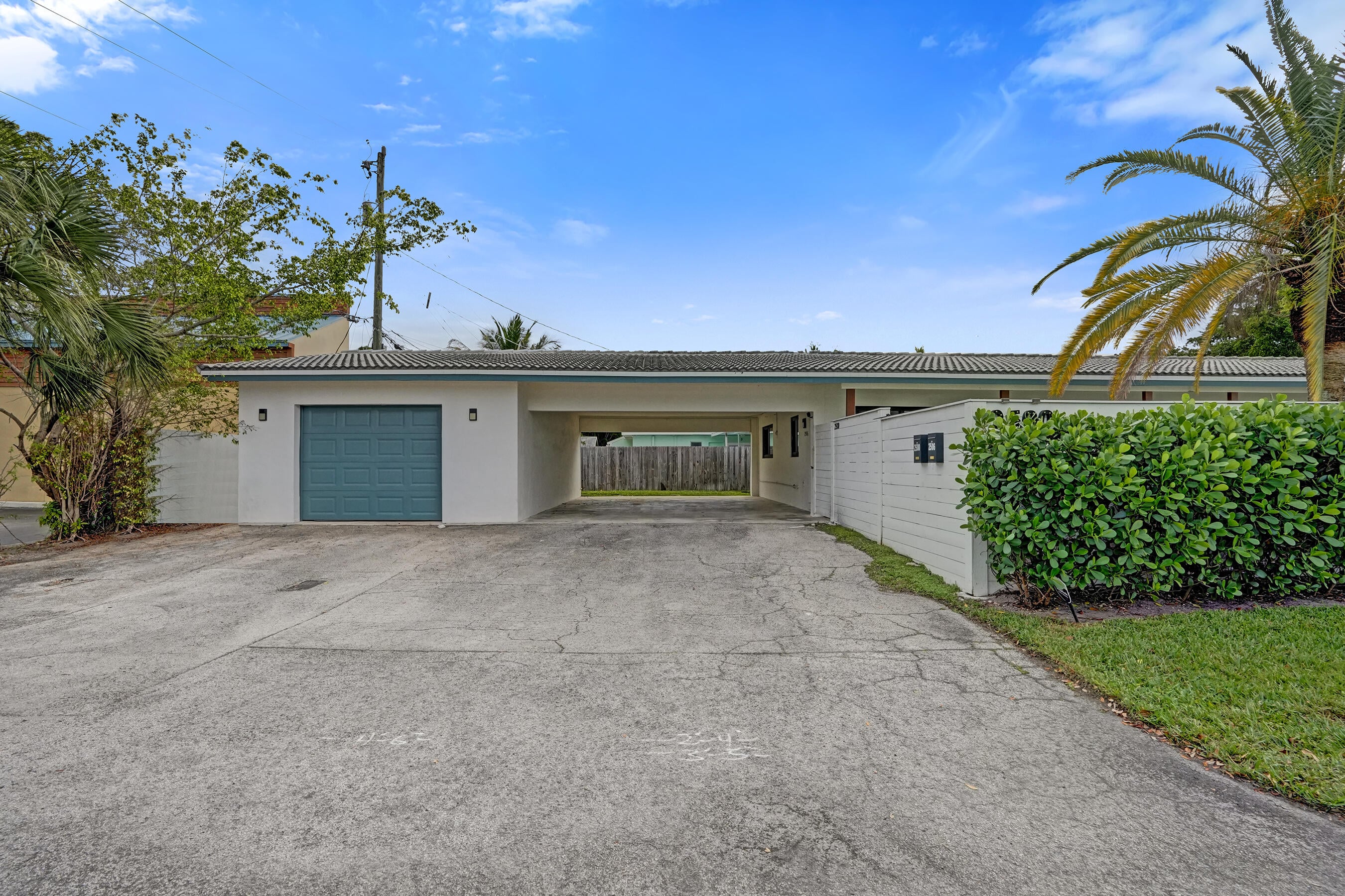 1BR – Townhouse at 2506 NE 16th Avenue