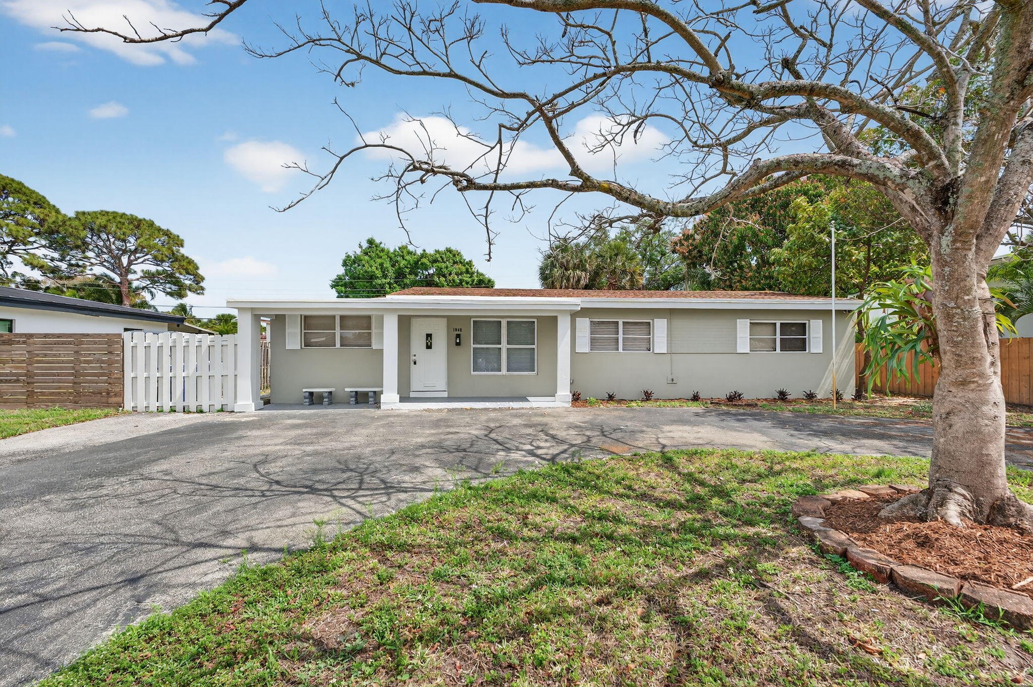3BR – SingleFamilyResidence at 1048 SW 1st Terrace