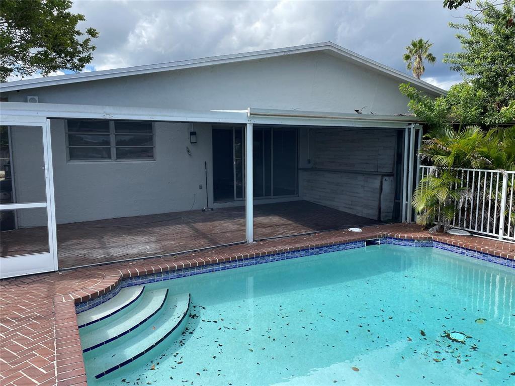3BR – Townhouse at 5420 SW 25th Avenue