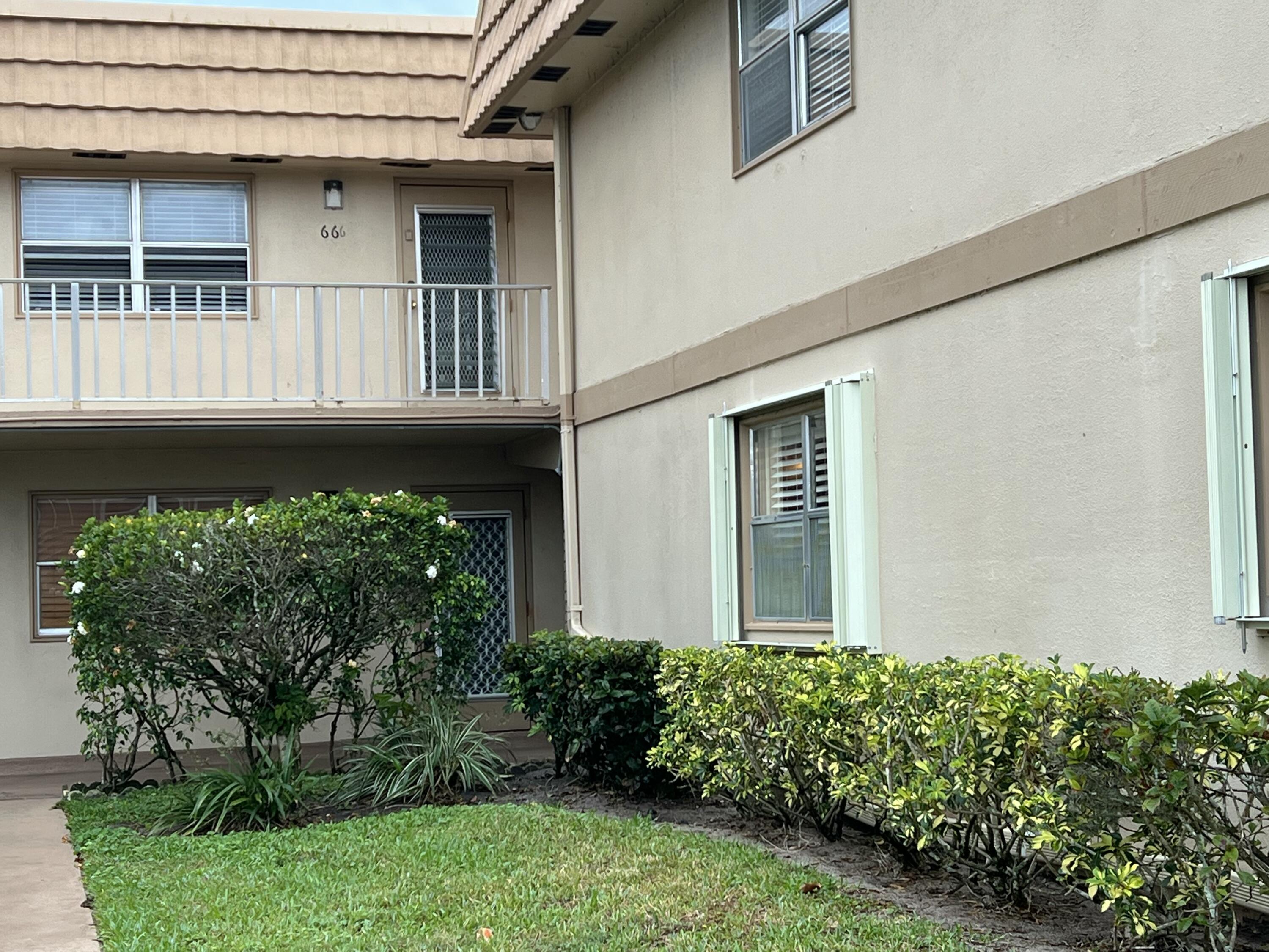 1BR – Condominium at 642 N Brittany