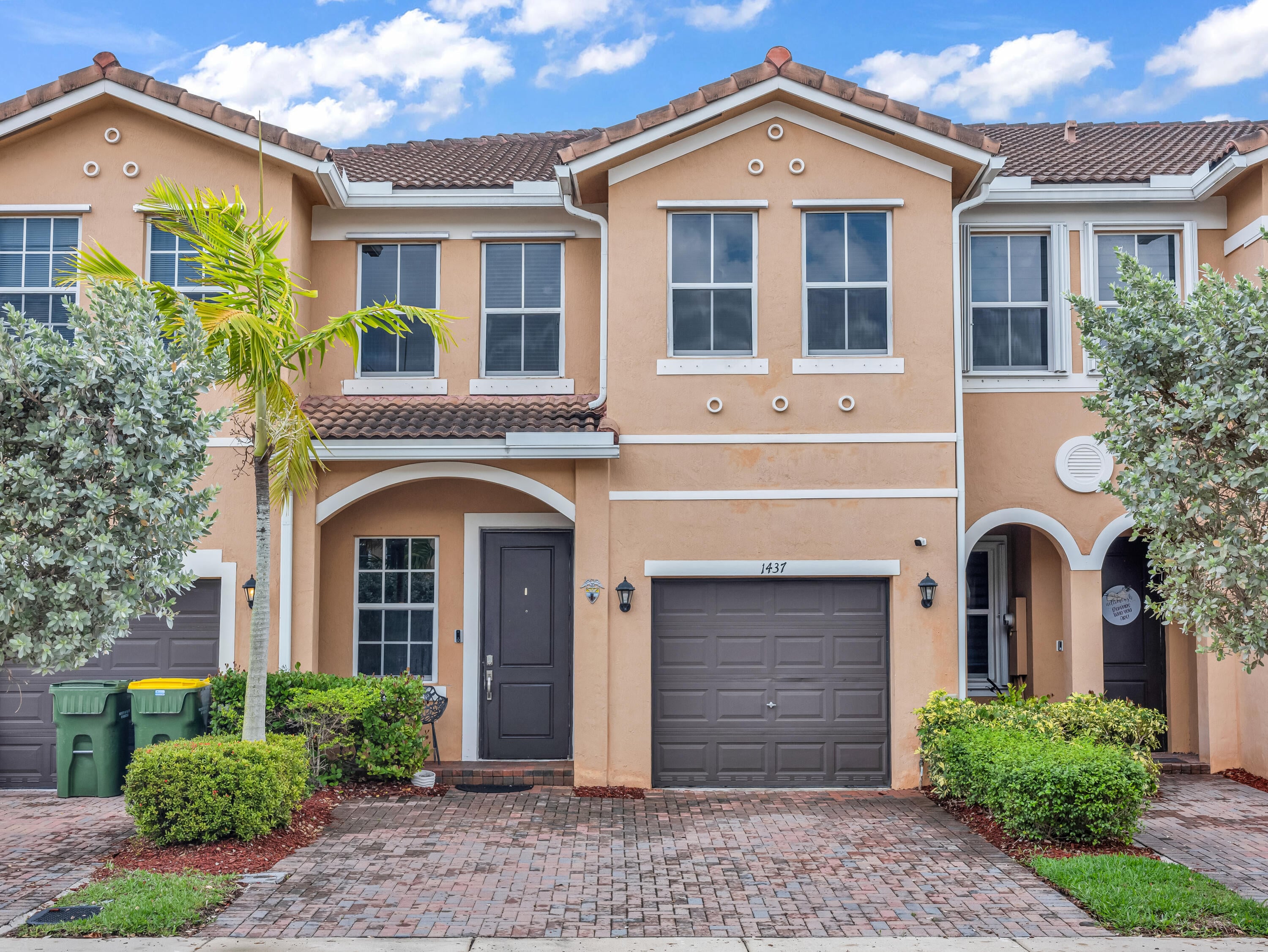 4BR – Townhouse at 1437 SE 23rd Terrace