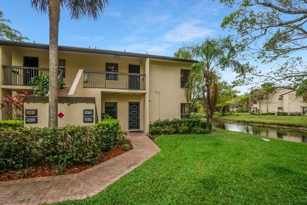 2BR – Condominium at 3047 Carambola Circle S #2324