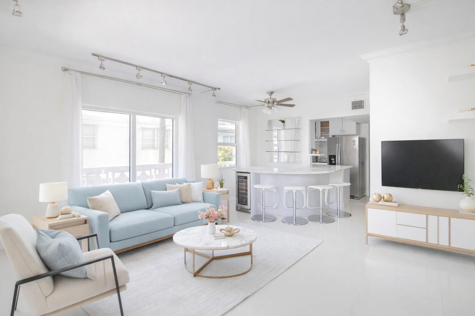 1BR – Condominium at 900 Euclid Avenue #8