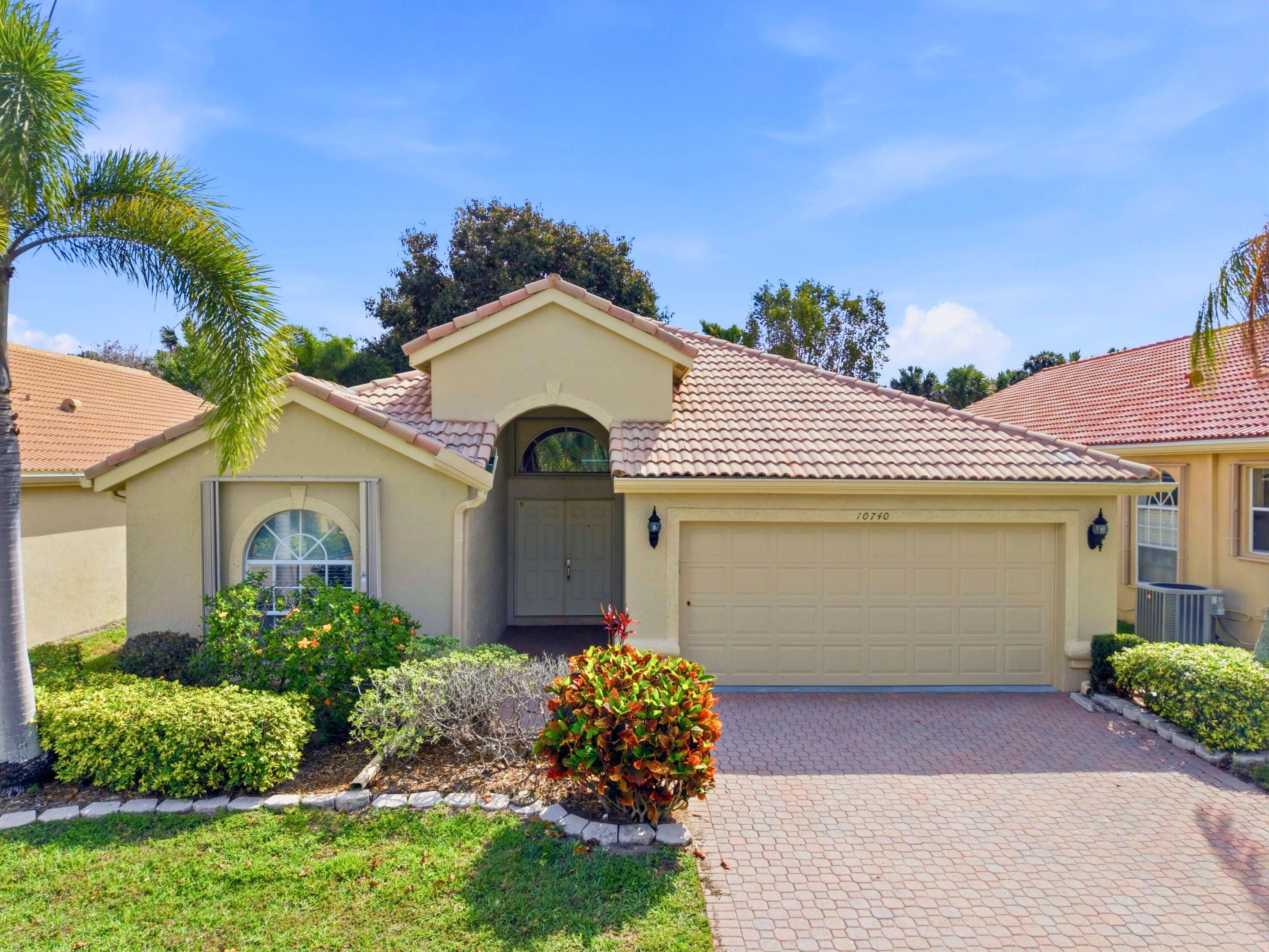 3BR – SingleFamilyResidence at 10740 Grande Palladium Way