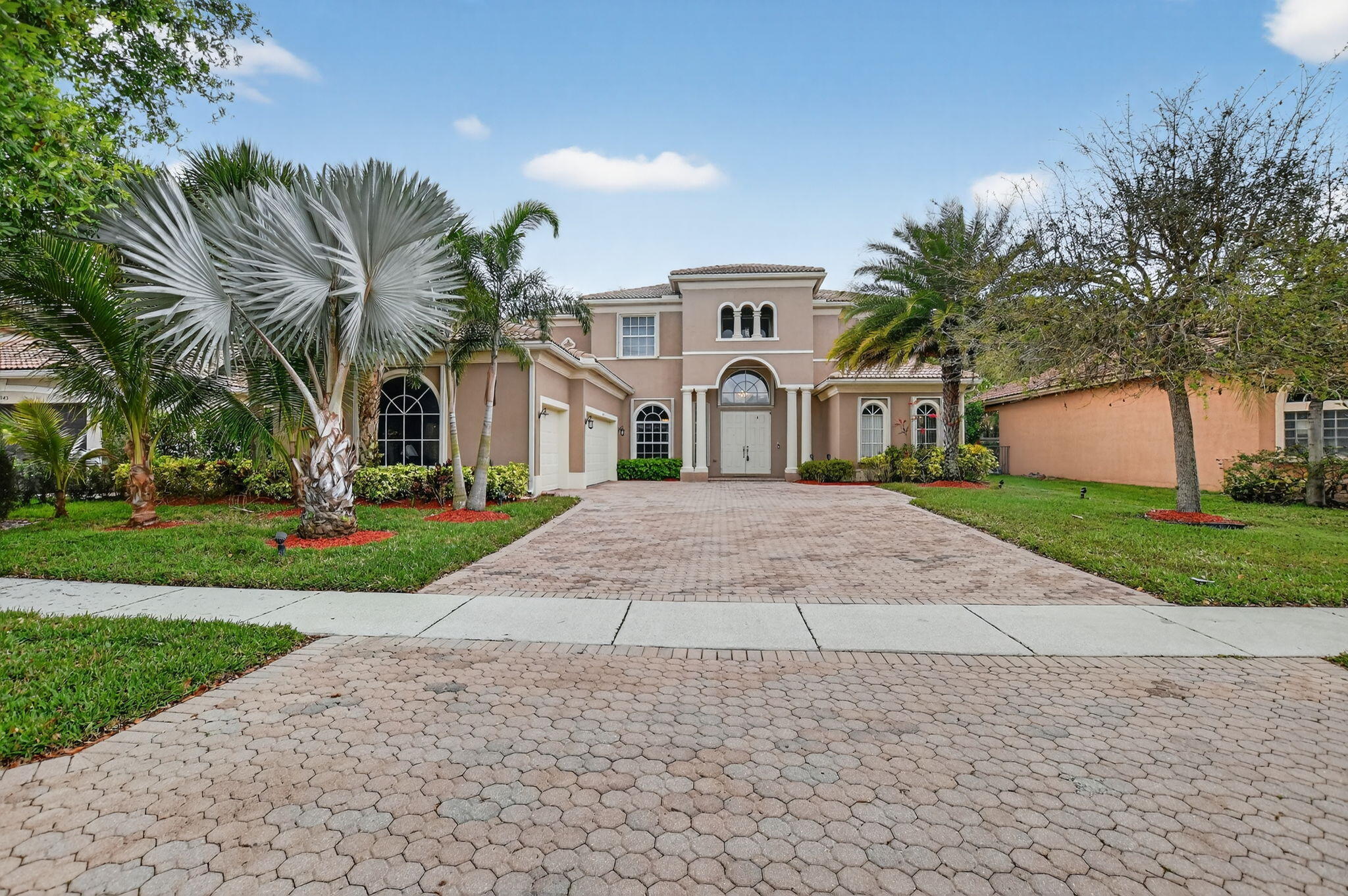 5BR – SingleFamilyResidence at 6039 Walnut Hill Drive