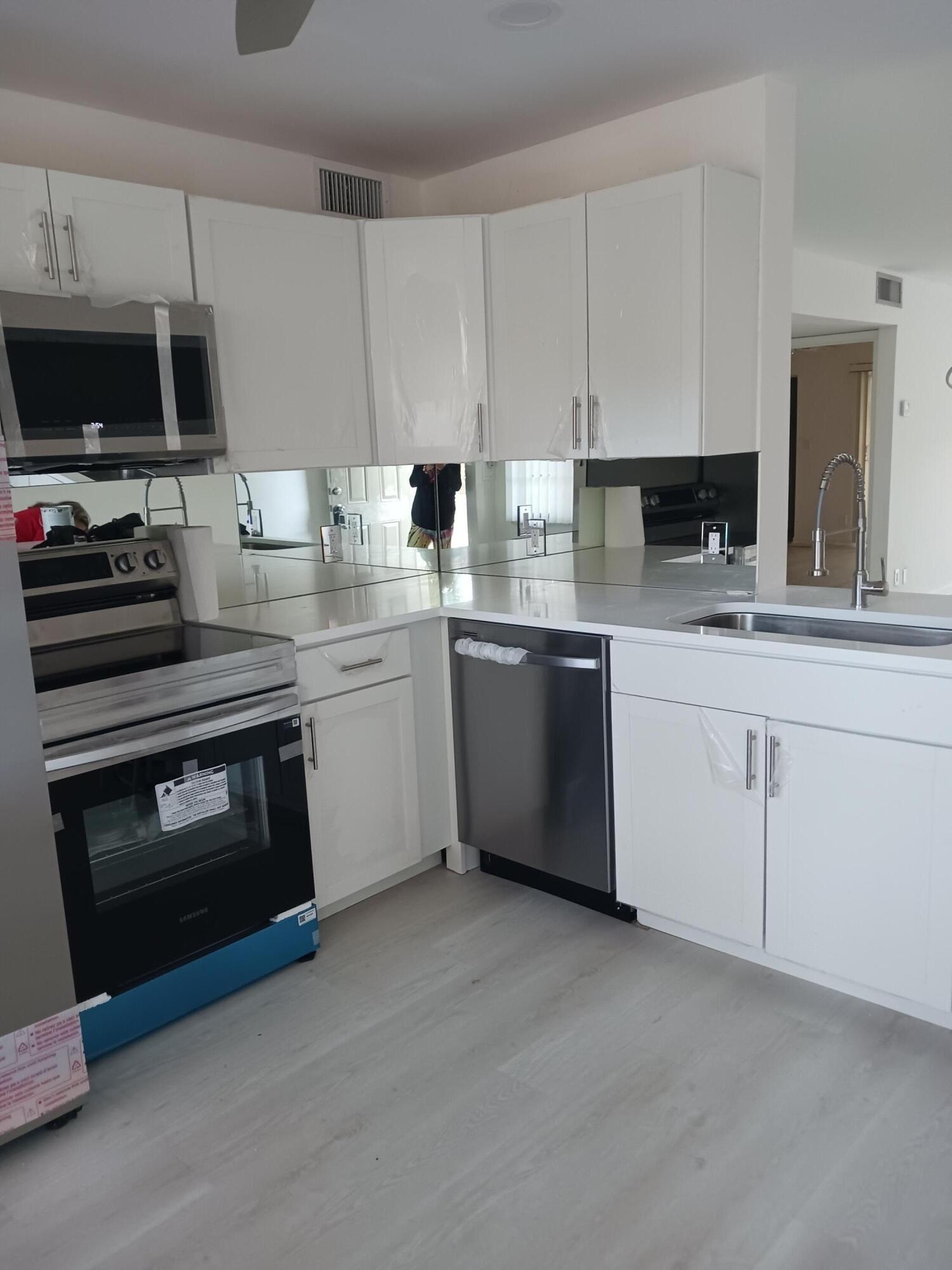 2BR – Condominium at 4702 Martinique Drive #F3