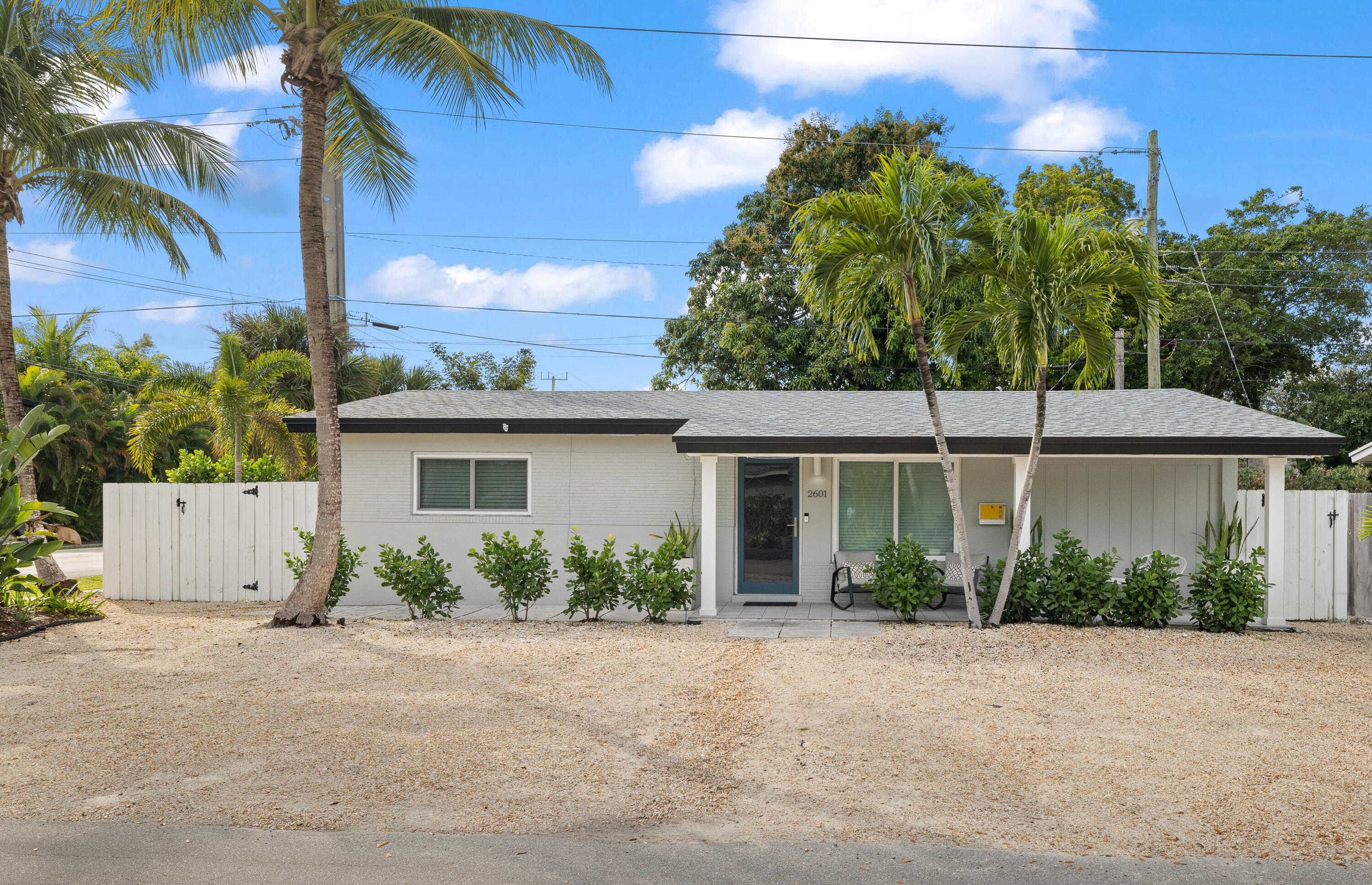 3BR – SingleFamilyResidence at 2601 NE 9th Terrace