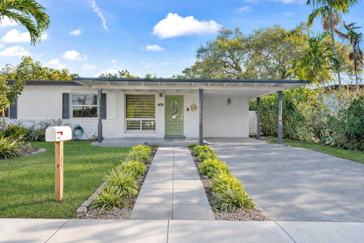 3BR – SingleFamilyResidence at 408 NW 29th Street