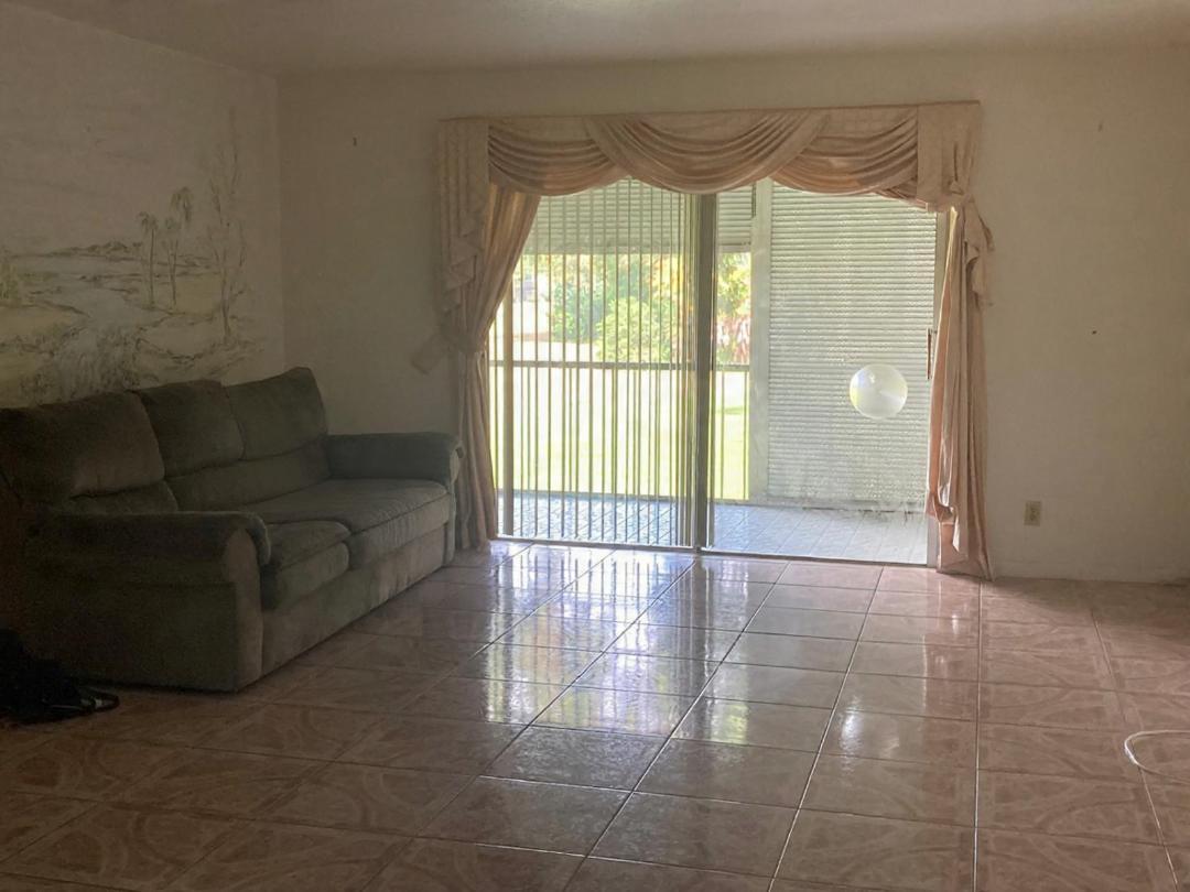 1BR – Townhouse at 3935 NW 87th Avenue