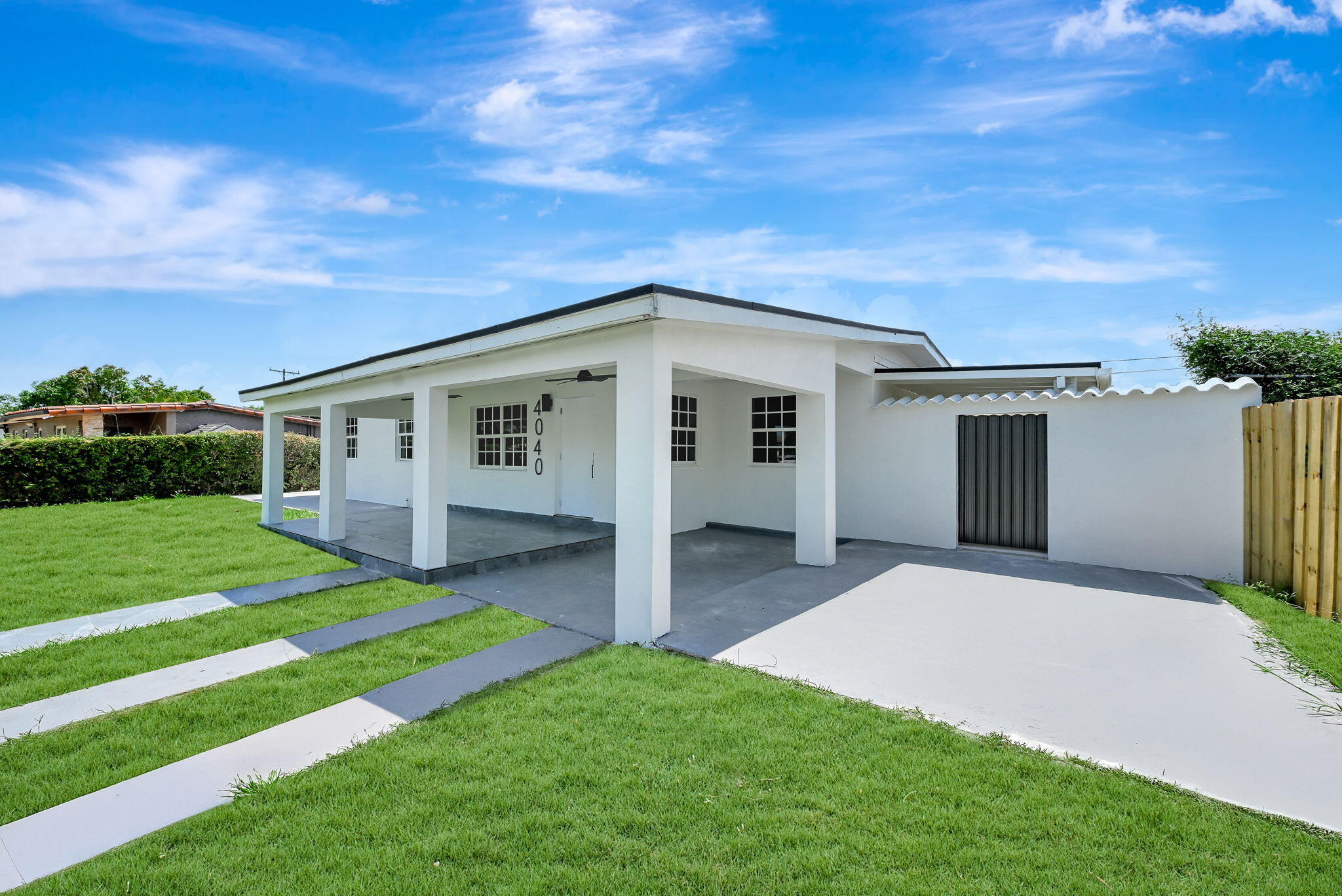 5BR – SingleFamilyResidence at 4040 SW 108th Avenue