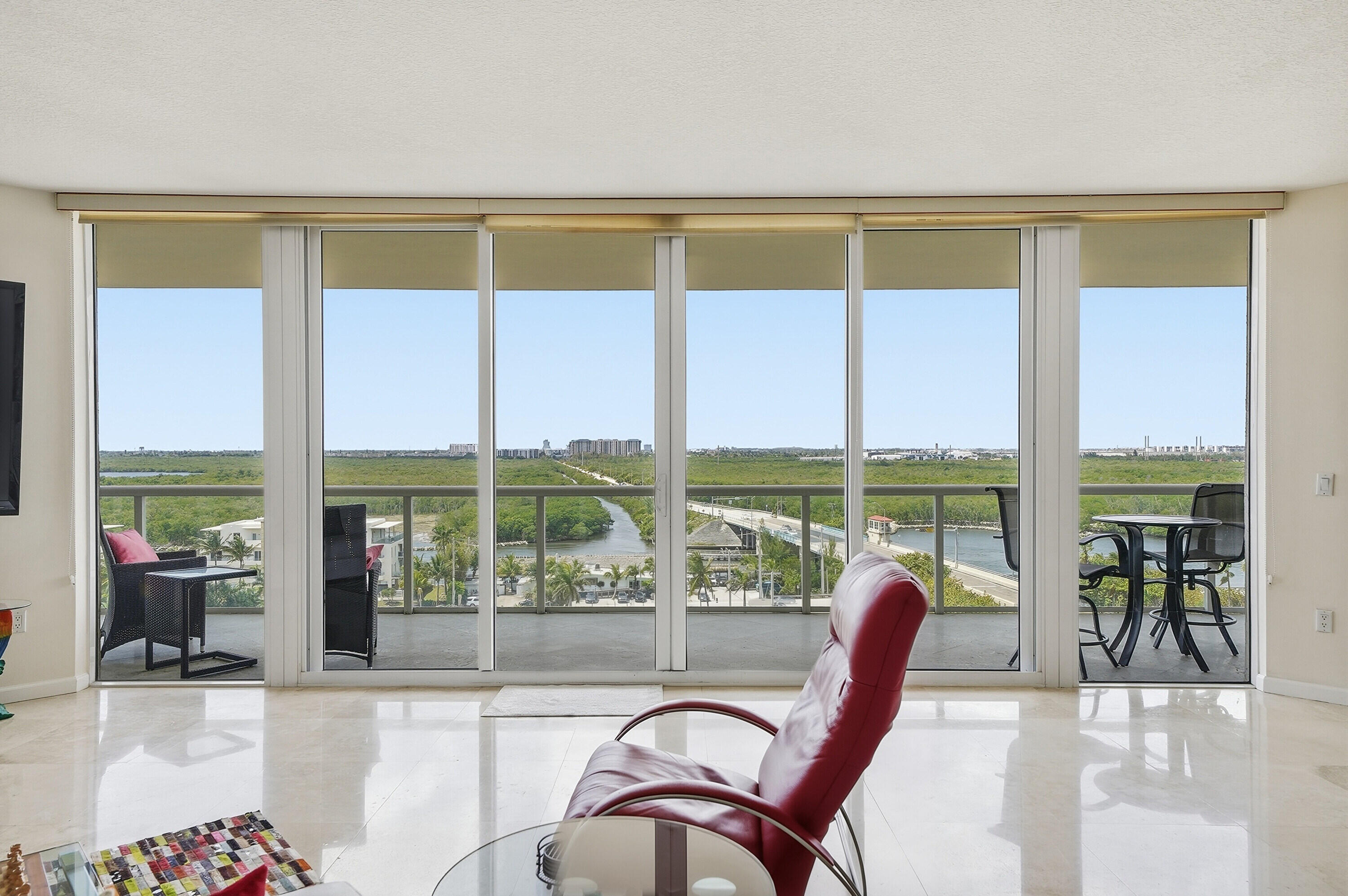 2BR – Condominium at 6051 N Ocean Drive #1003