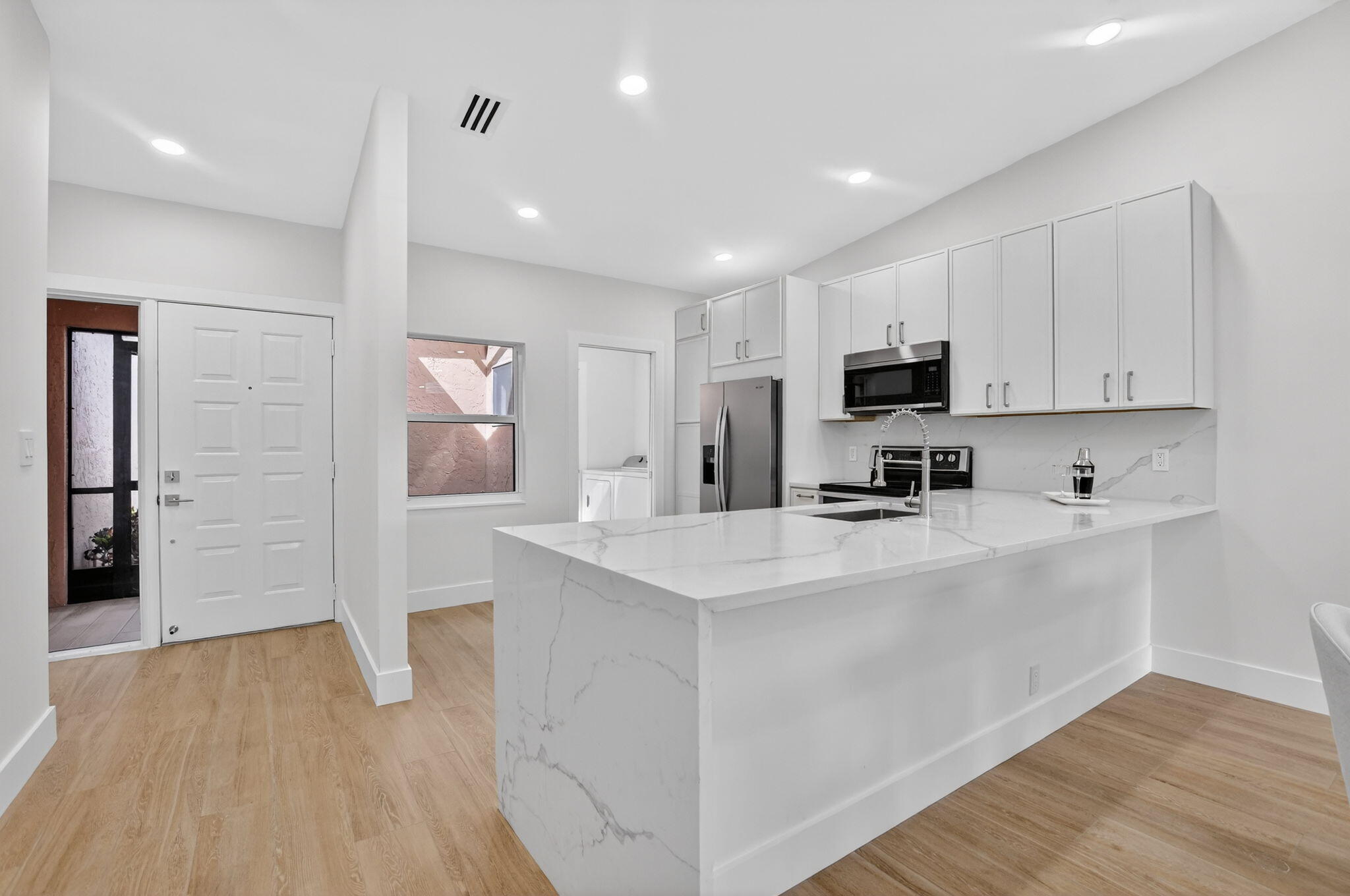 2BR – RES at 8188 Summerbreeze Lane