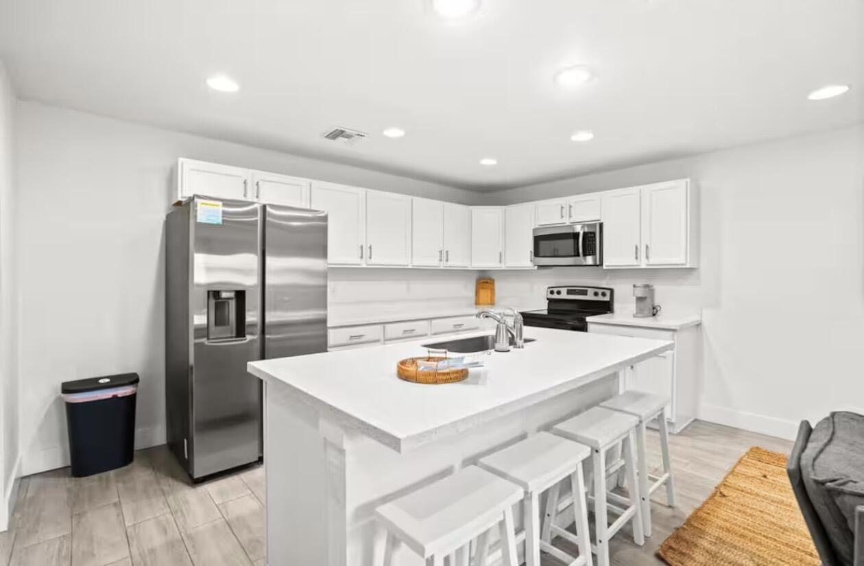 3BR – SingleFamilyResidence at 565 Lilac Court