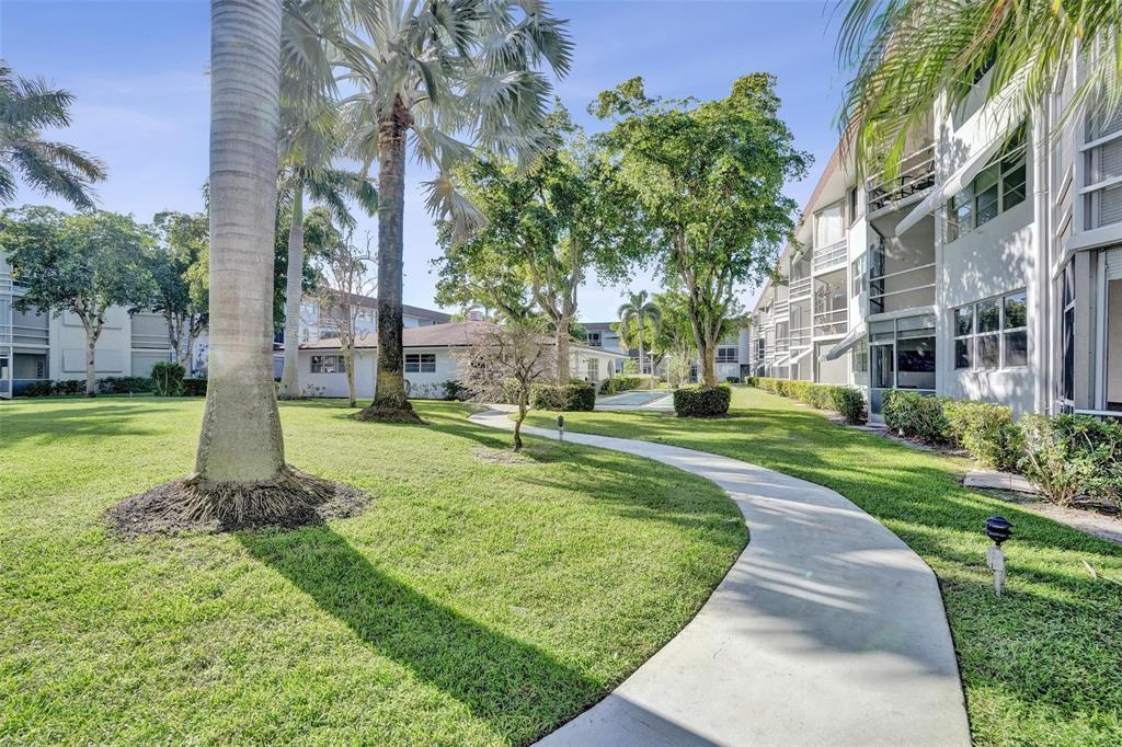 2BR – Condominium at 400 SE 10th Street #308
