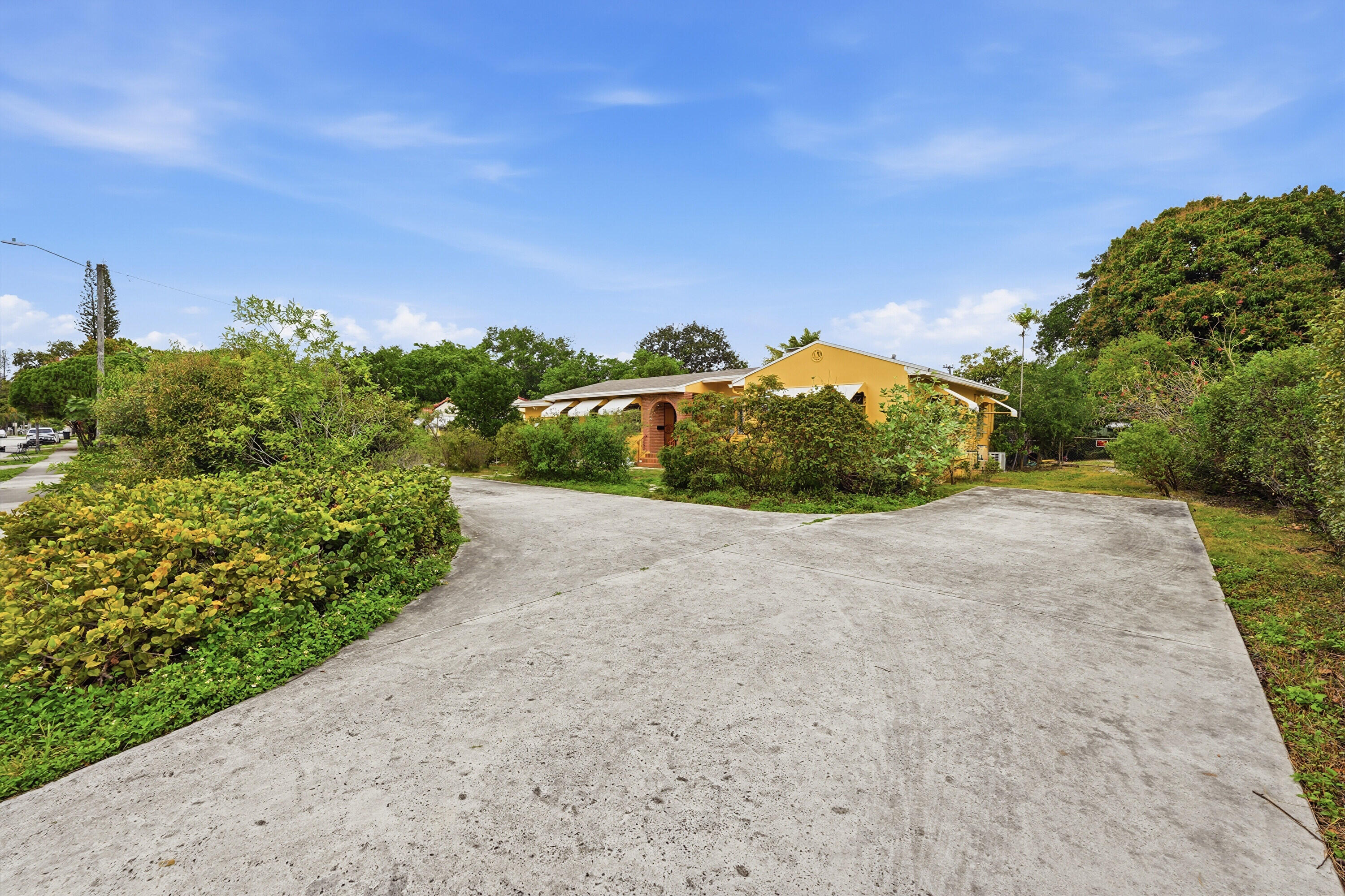 3BR – SingleFamilyResidence at 2703 Fillmore Street