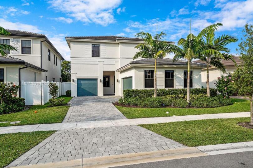 5BR – SingleFamilyResidence at 17325 SW 41 Street
