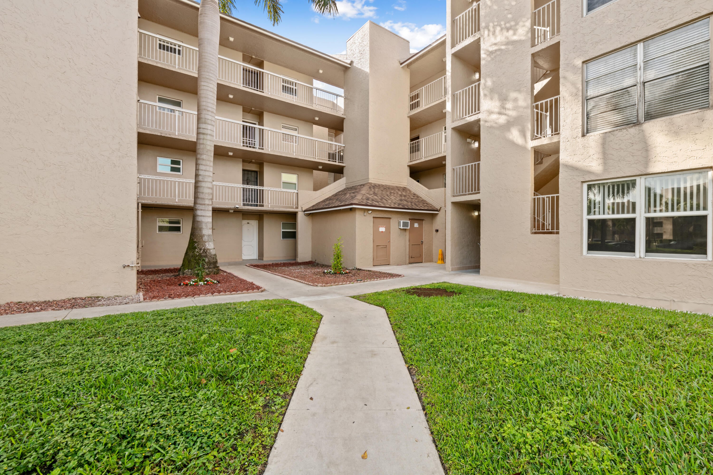 2BR – Condominium at 9480 Tangerine Place #102