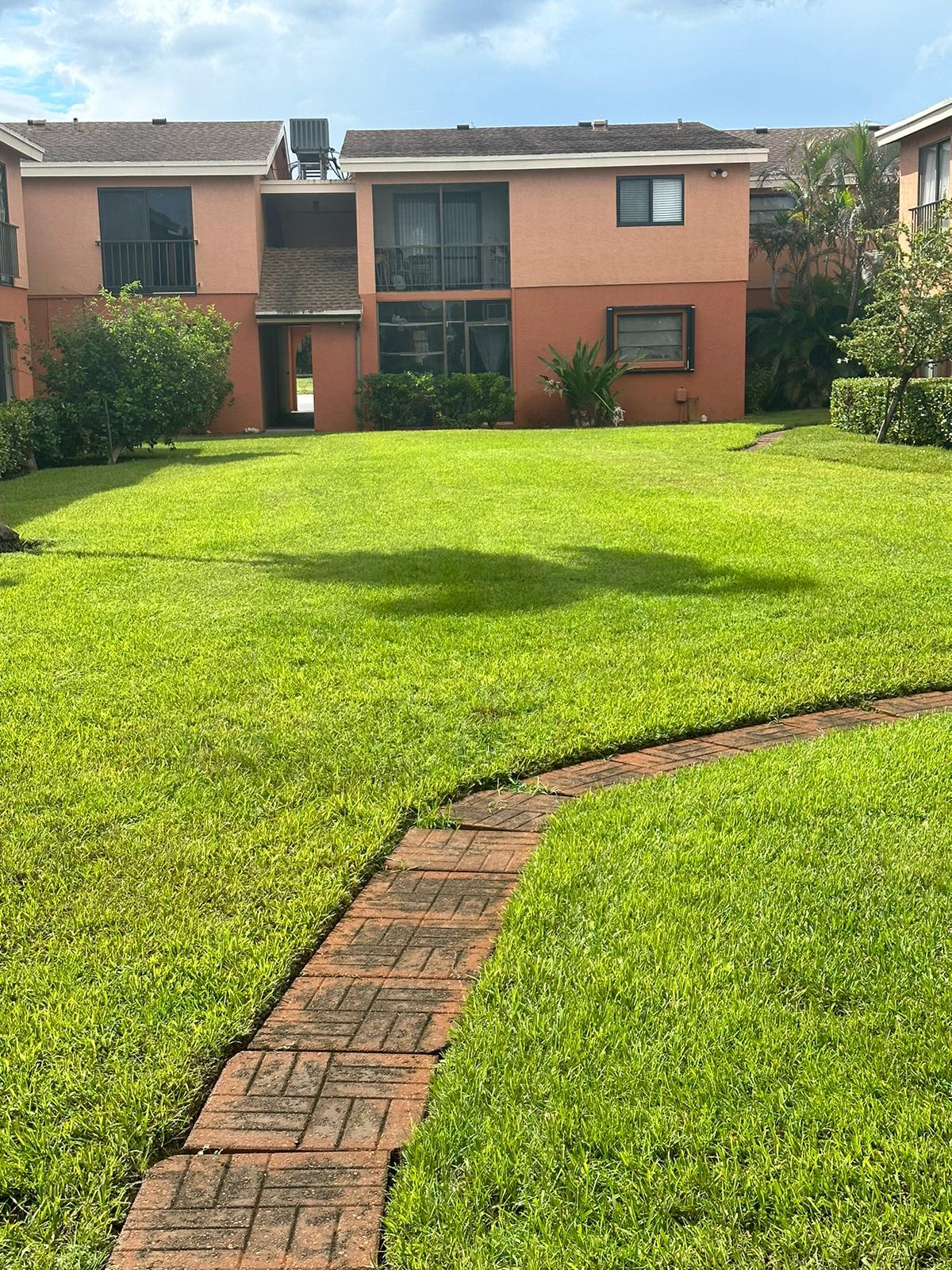 2BR – Apartment at 50 SE 12th Street