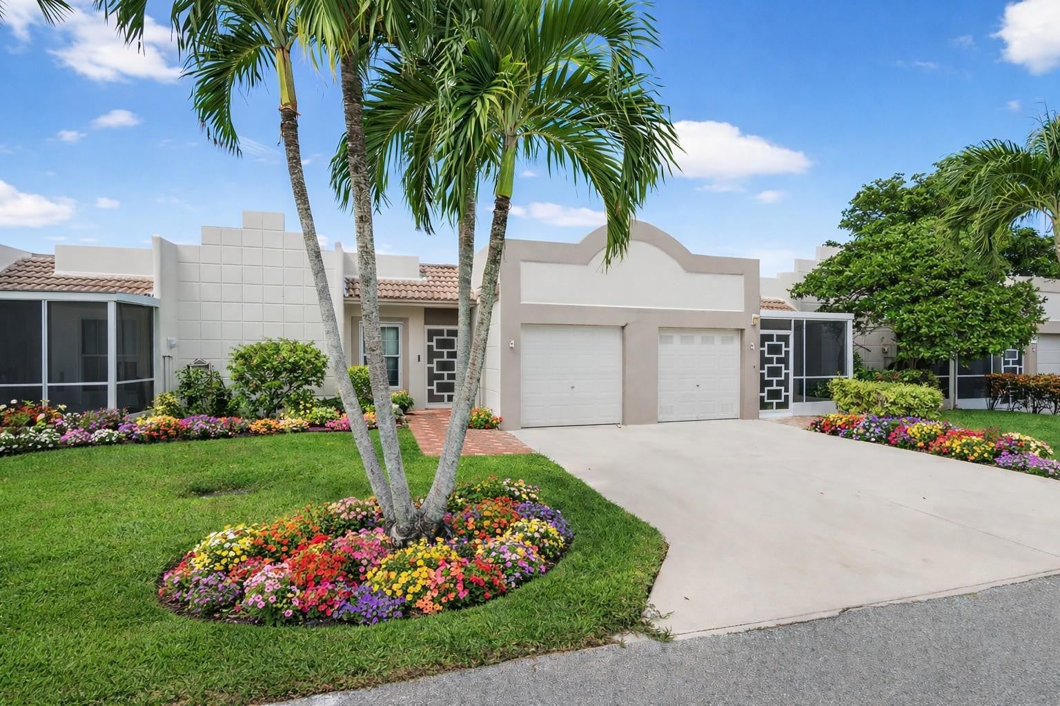 2BR – RES at 19000 Stewart Circle #4
