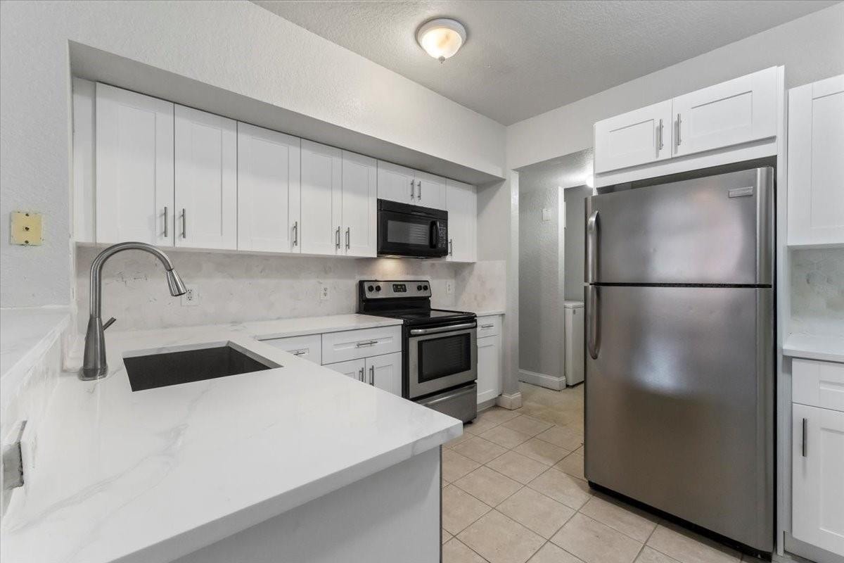 2BR – Condominium at 2301 Belmont Lane