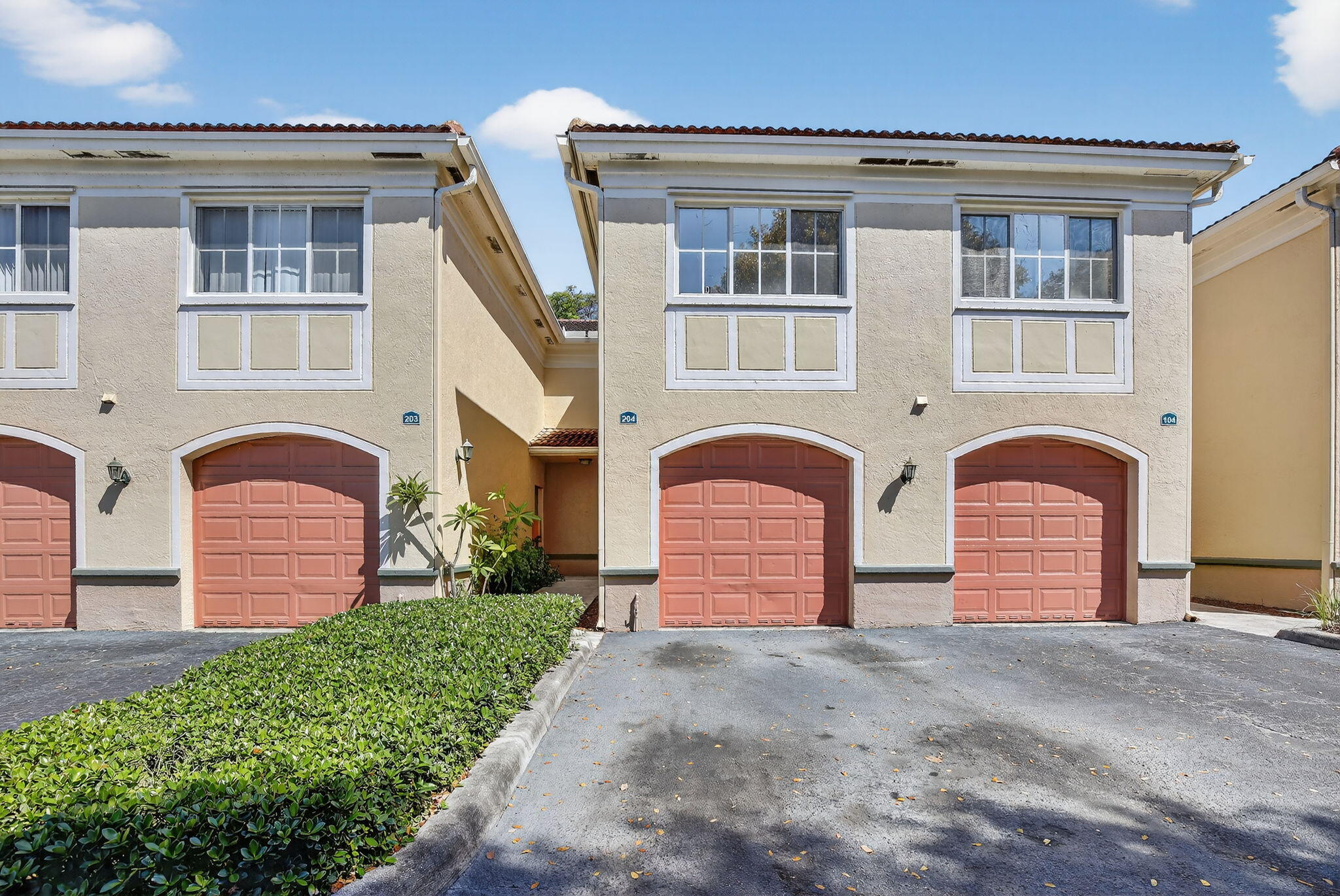 3BR – Townhouse at 2486 Centergate Drive #204
