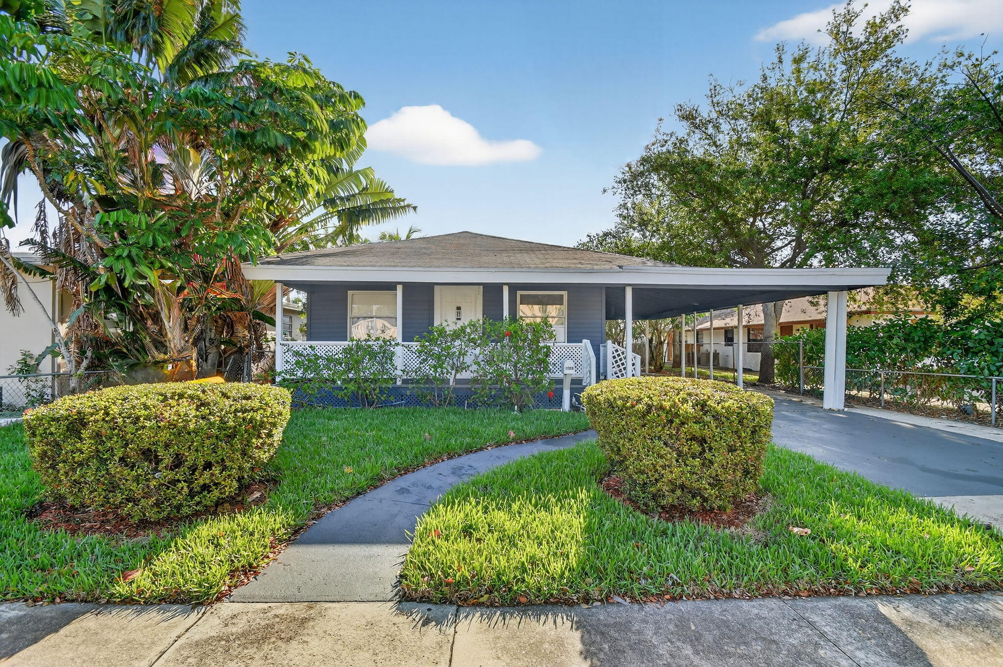 3BR – SingleFamilyResidence at 1006 S M Street