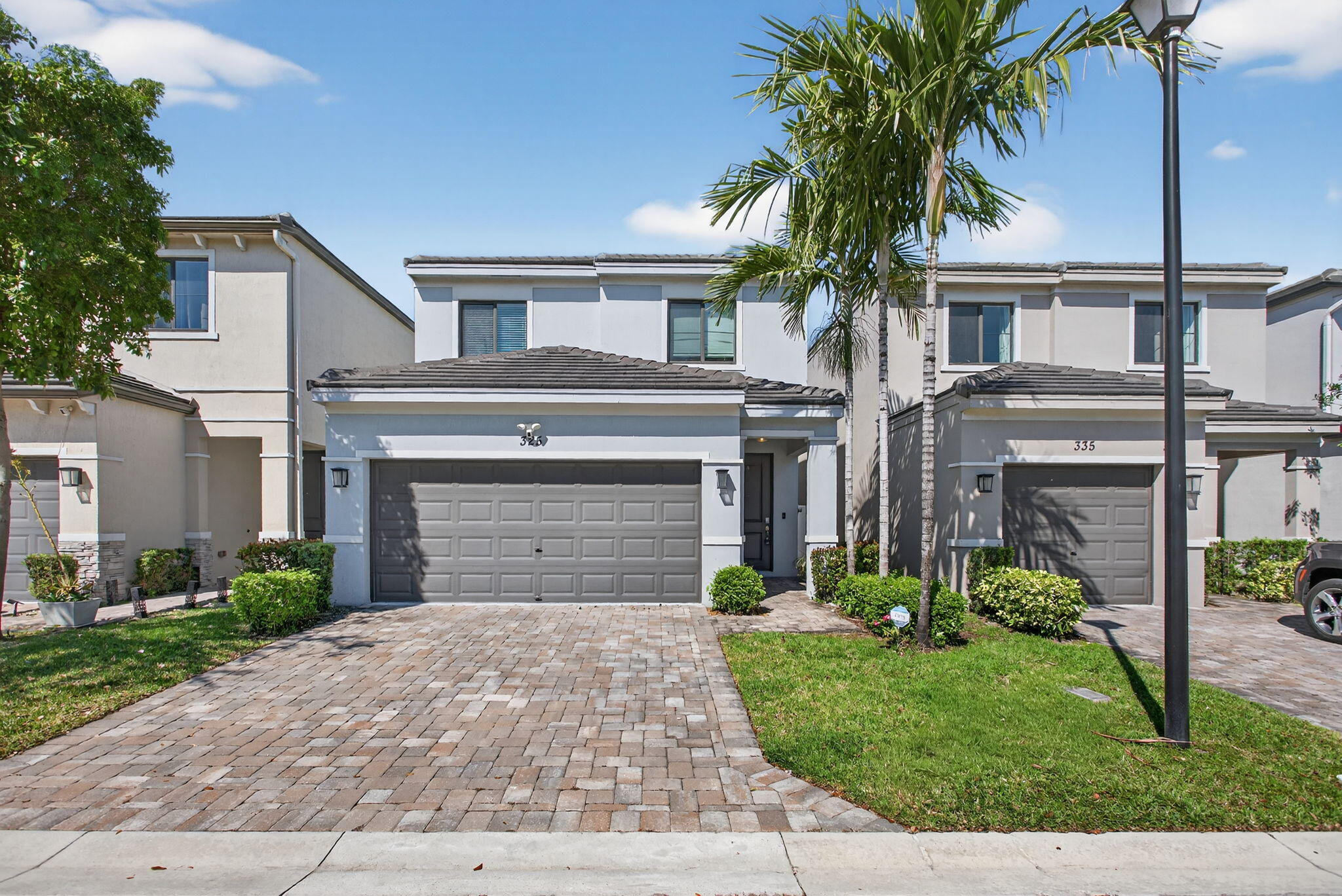 3BR – SingleFamilyResidence at 325 NW 33rd Lane