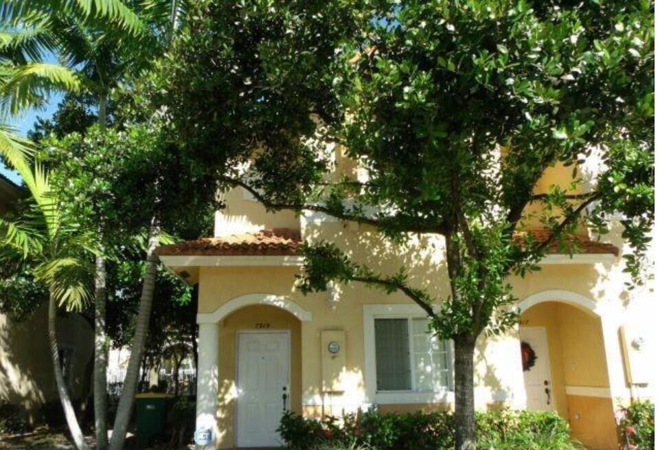 2BR – Townhouse at 7919 Tuscany Court