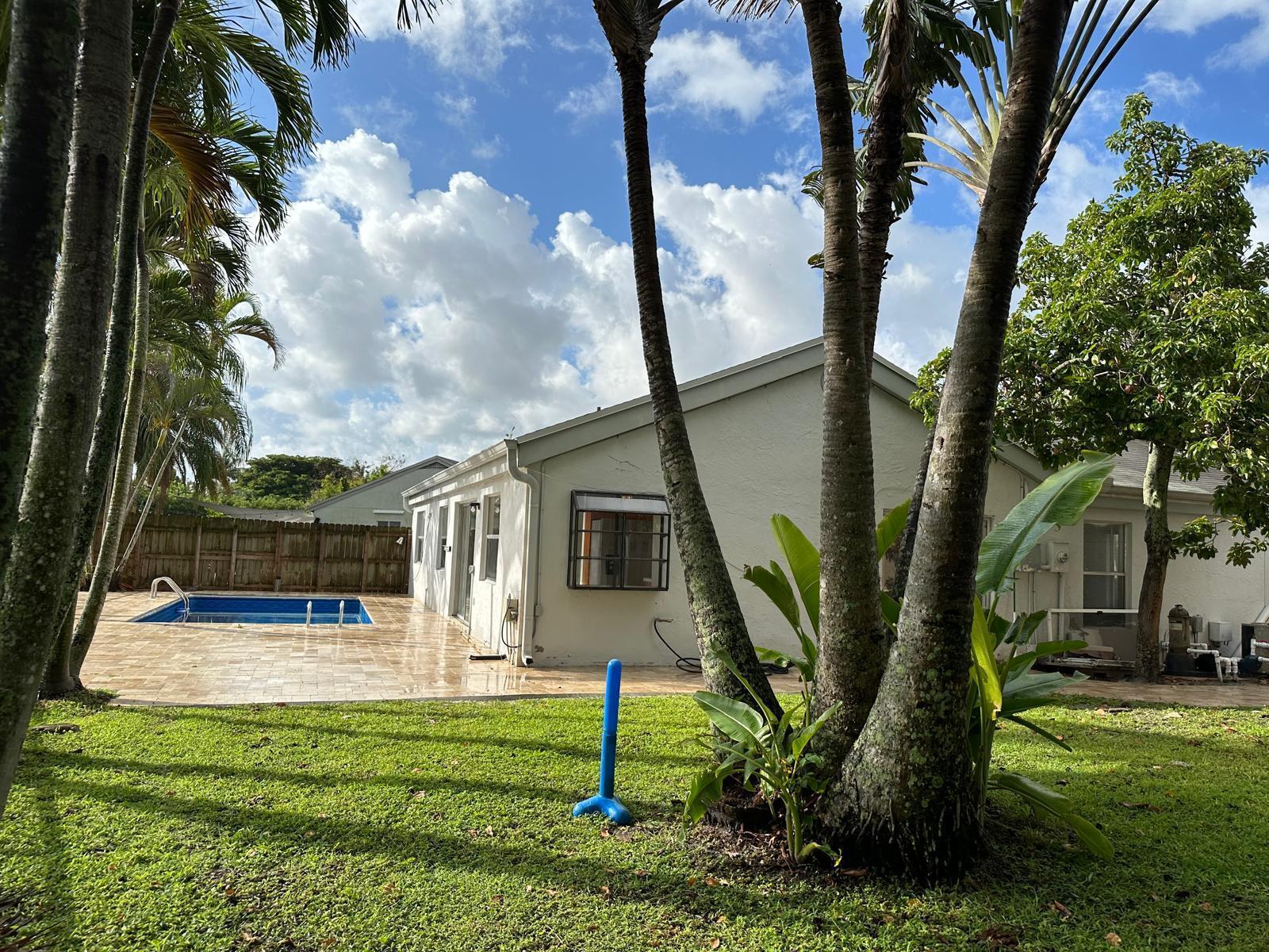 3BR – SingleFamilyResidence at 9841 Ridgecreek Road