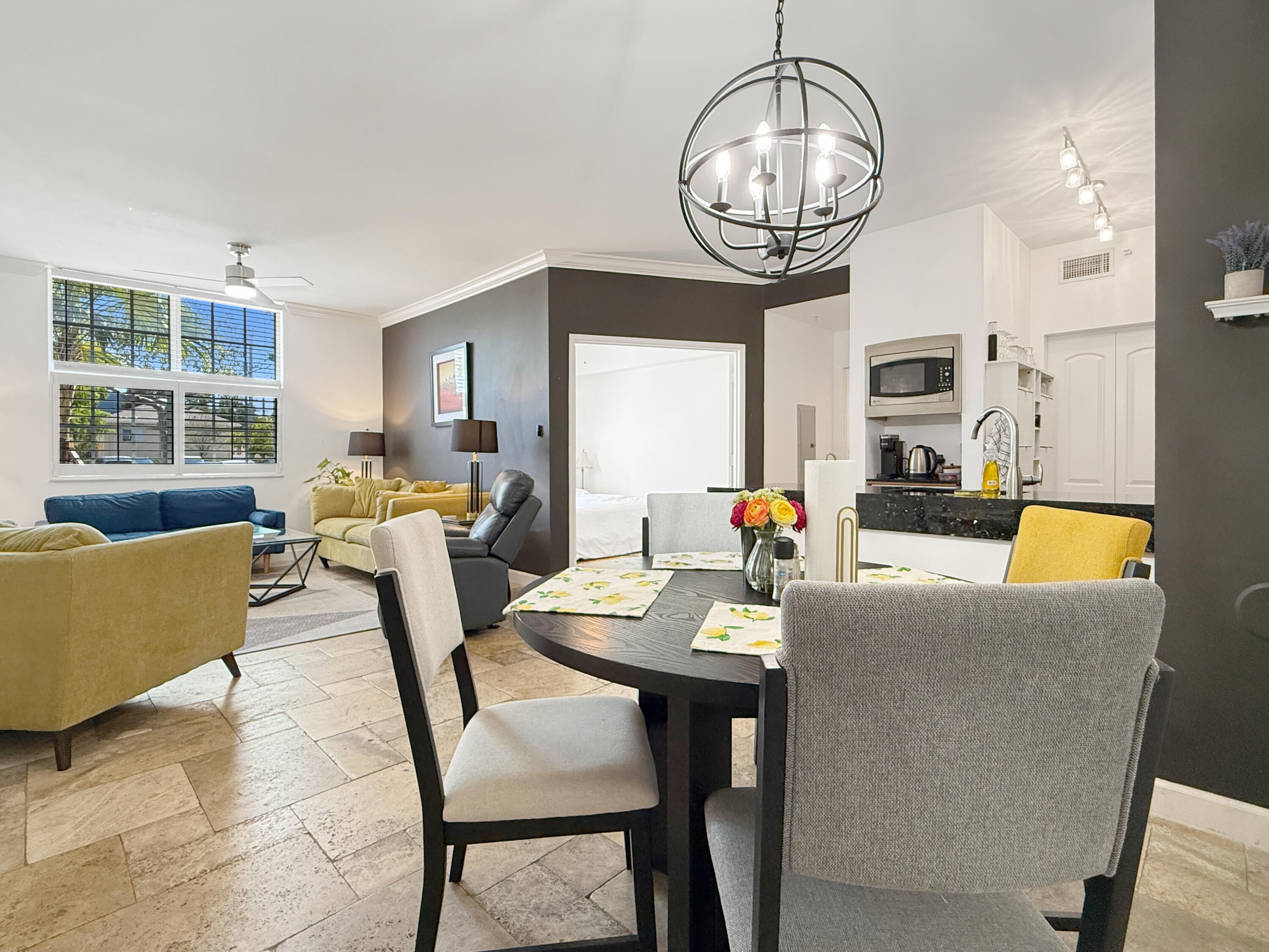 3BR – Condominium at 1900 Van Buren Street #118b