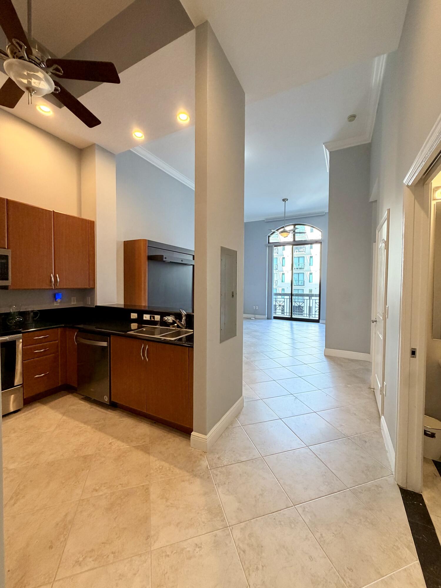 1BR – Condominium at 701 S Olive Avenue #317