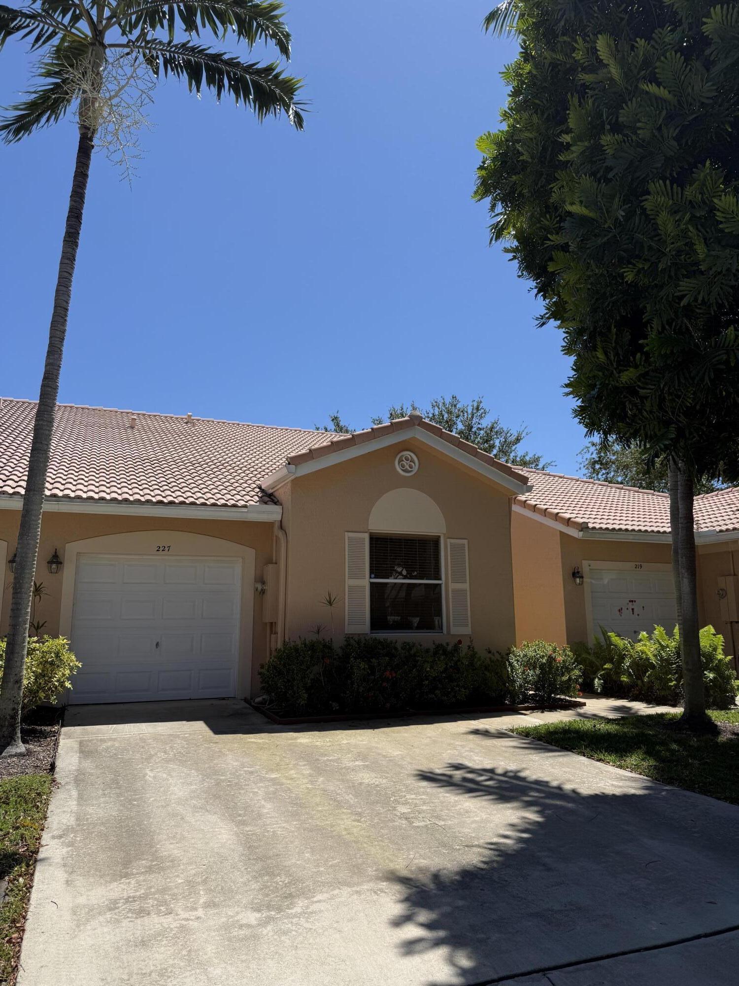 2BR – RNT at 227 Coral Trace Lane #227