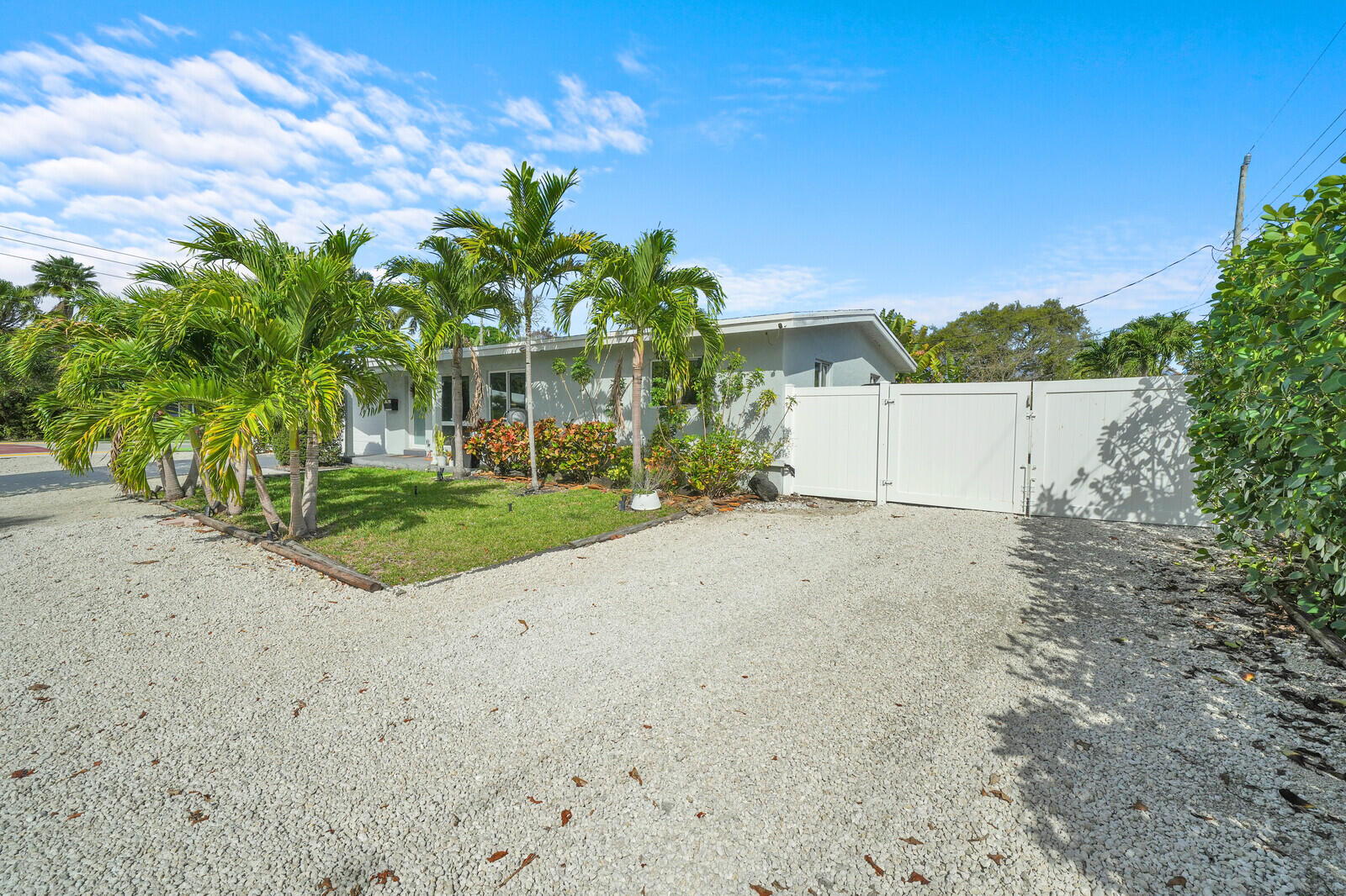 3BR – SingleFamilyResidence at 2824 NW 6th Avenue