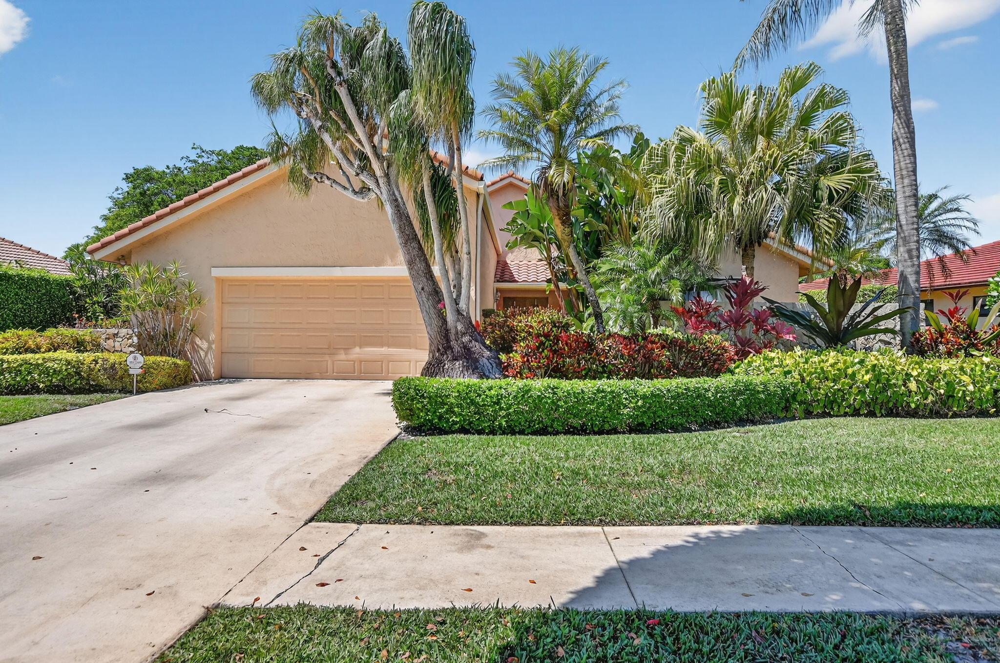 3BR – SingleFamilyResidence at 20021 Back 9 Drive