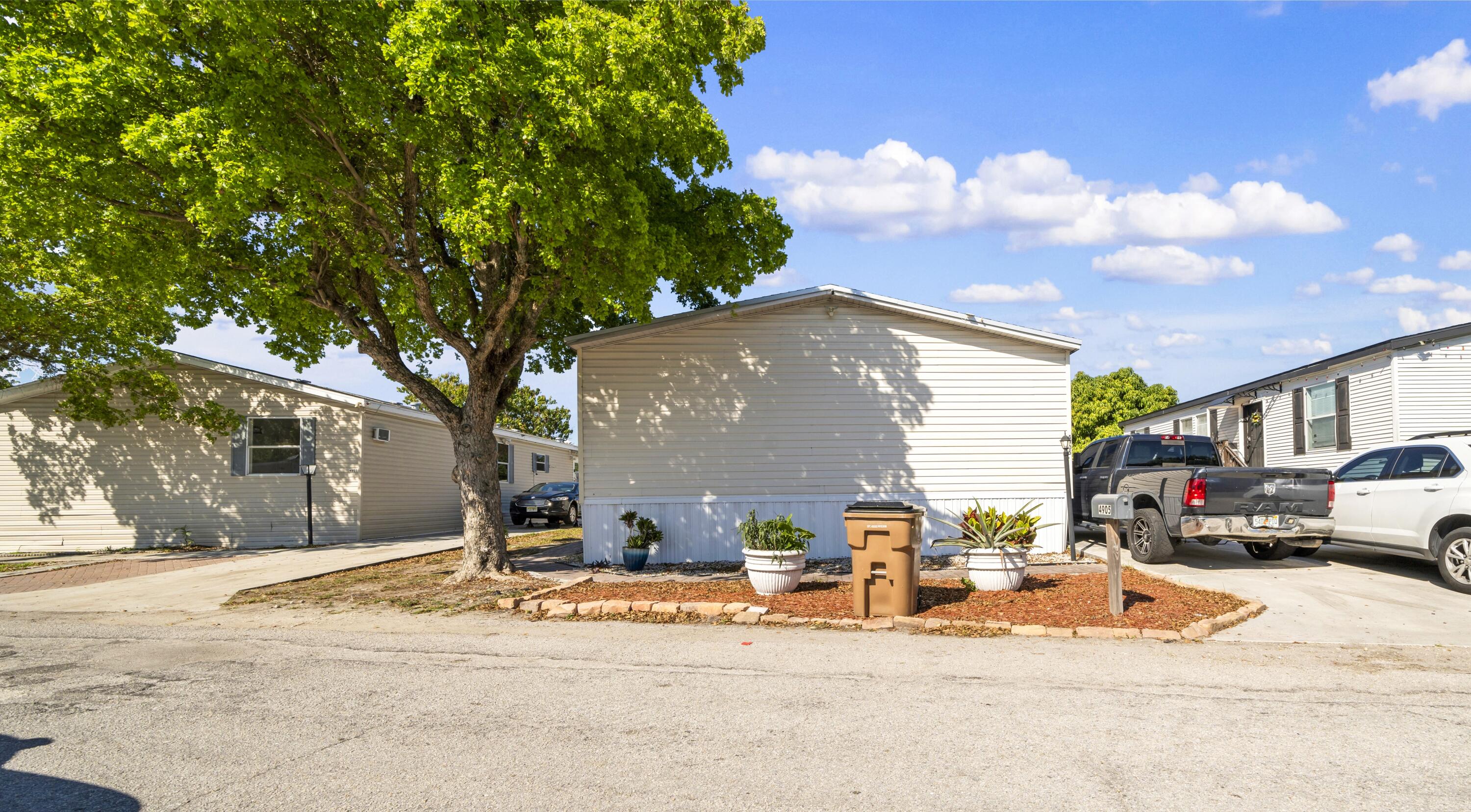 2BR – ManufacturedHome at 4905 NE 2nd Way