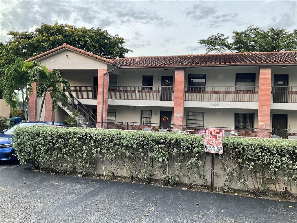 2BR – Apartment at 10825 Royal Palm Boulevard