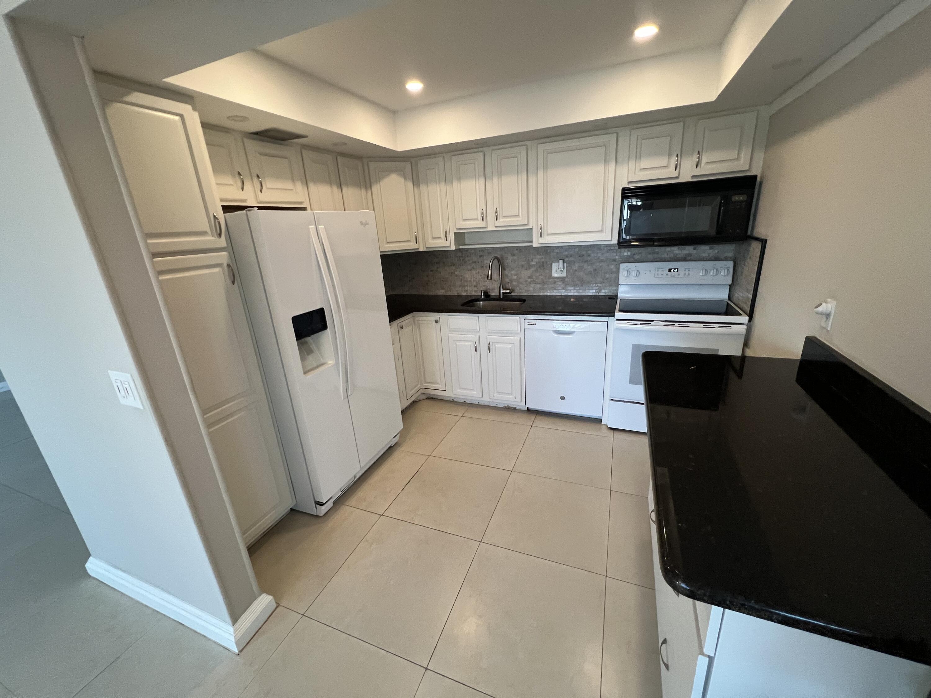 2BR – Condominium at 413 Greenbrier A