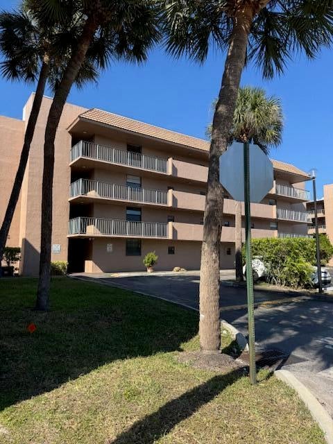 1BR – Condominium at 3100 N Pine Island Road #301