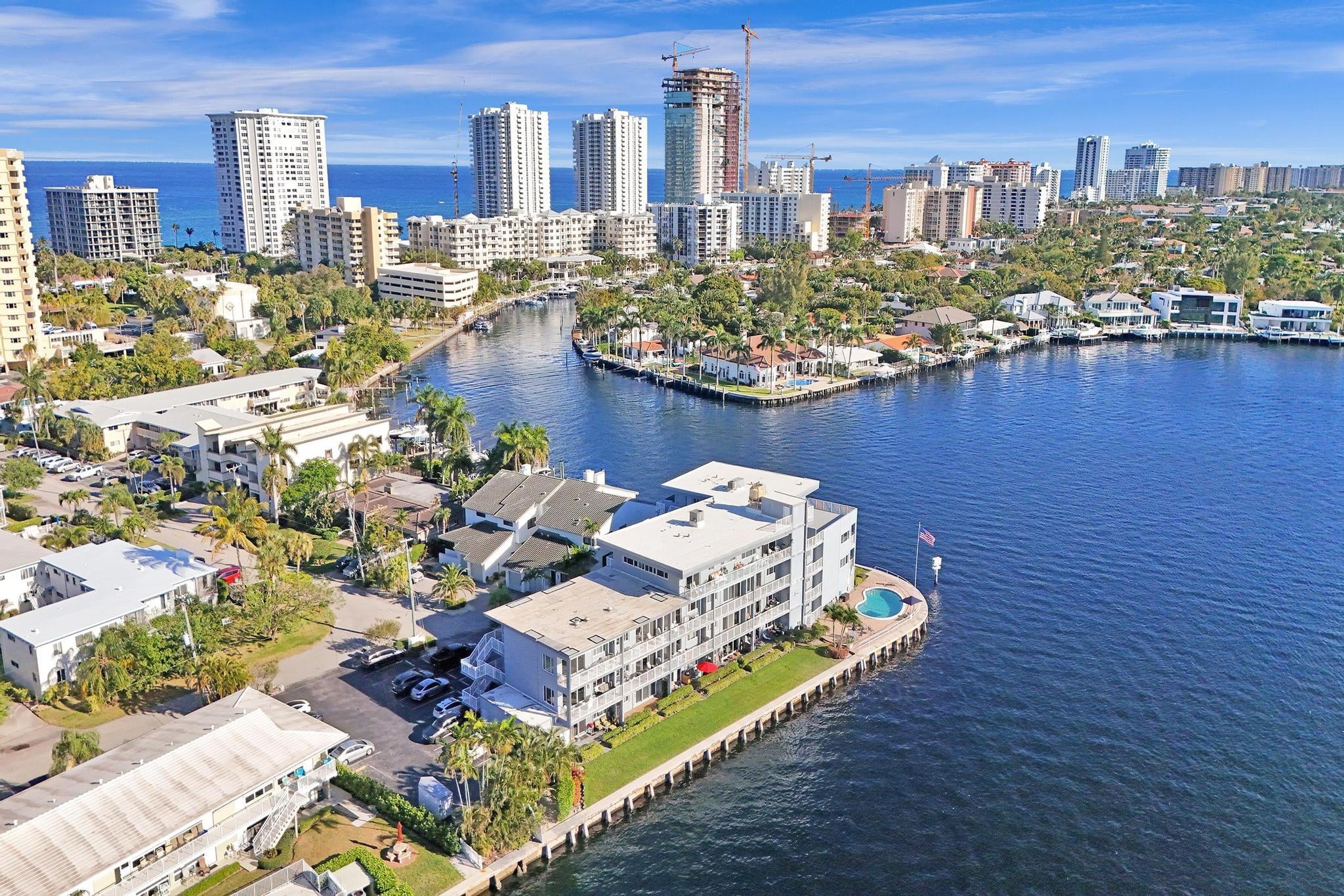 1BR – StockCooperative at 1201 S Riverside Drive #201