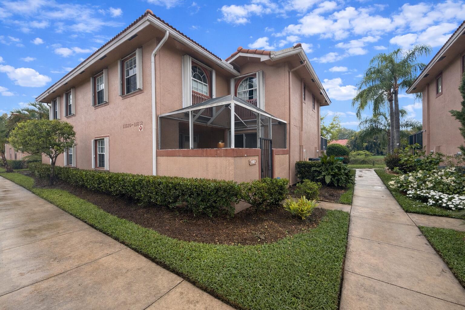 3BR – Townhouse at 11824 Royal Palm Boulevard #11824