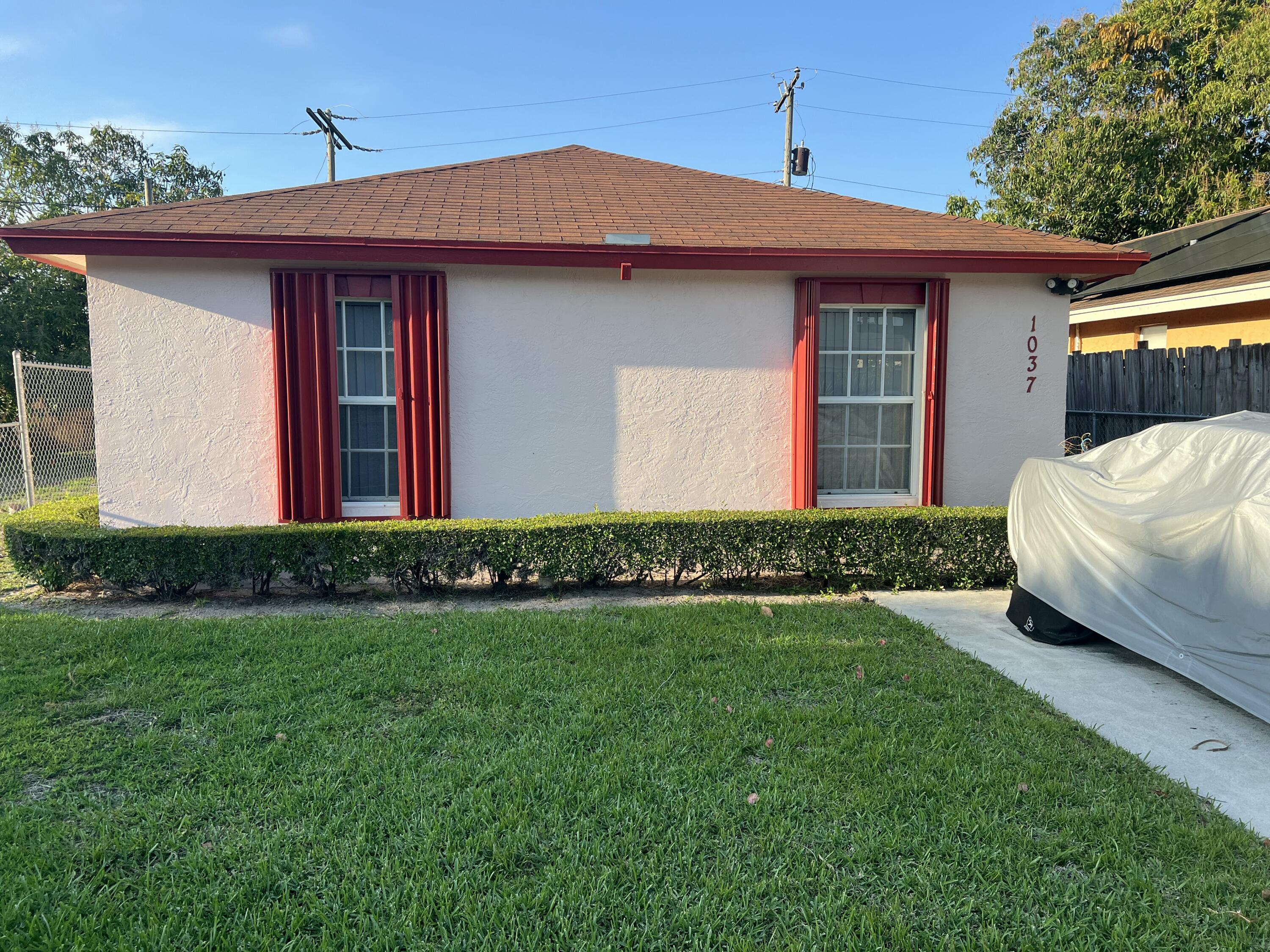 3BR – SingleFamilyResidence at 1037 17th Street