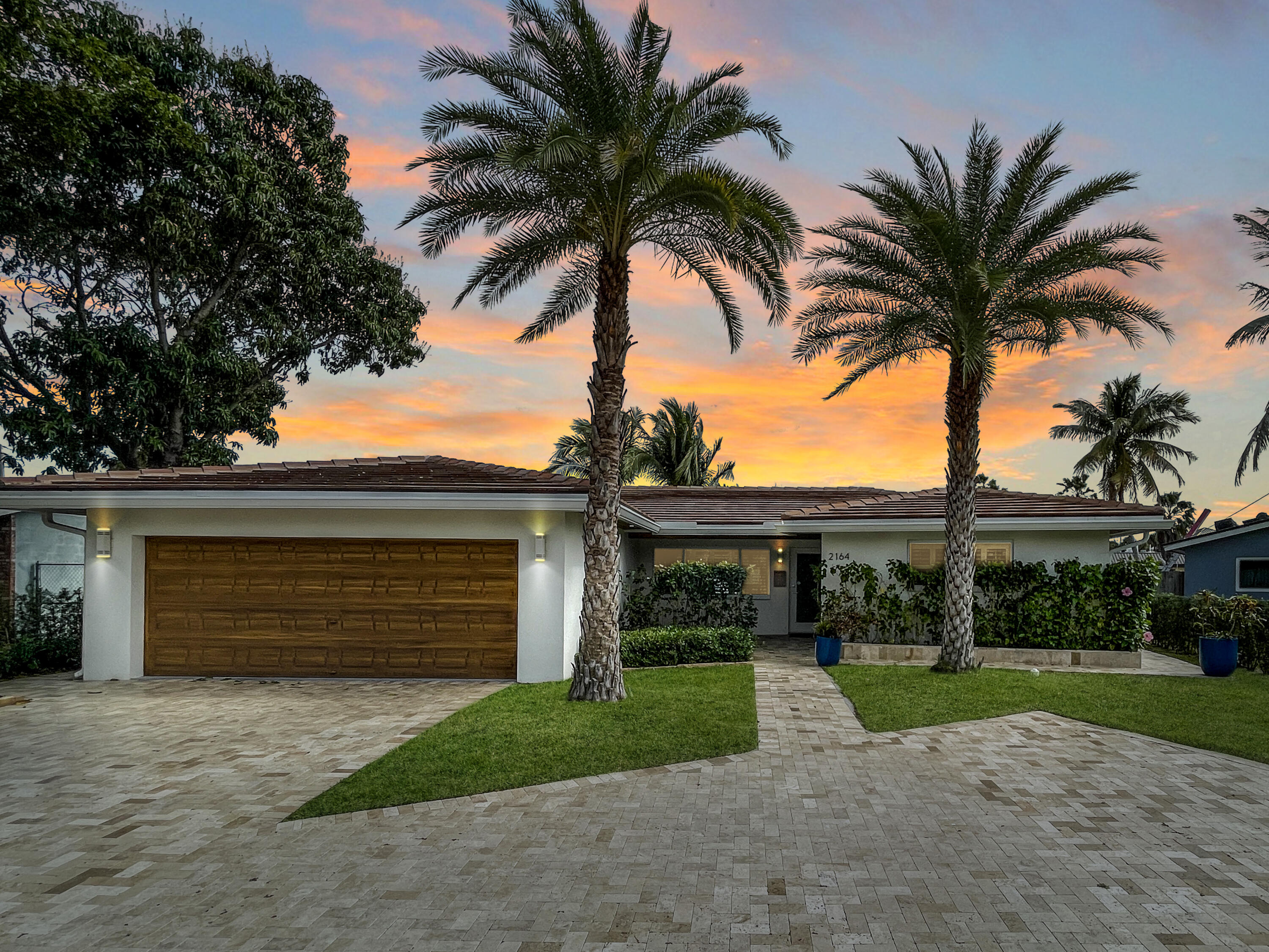 3BR – SingleFamilyResidence at 2164 NE 25th Street