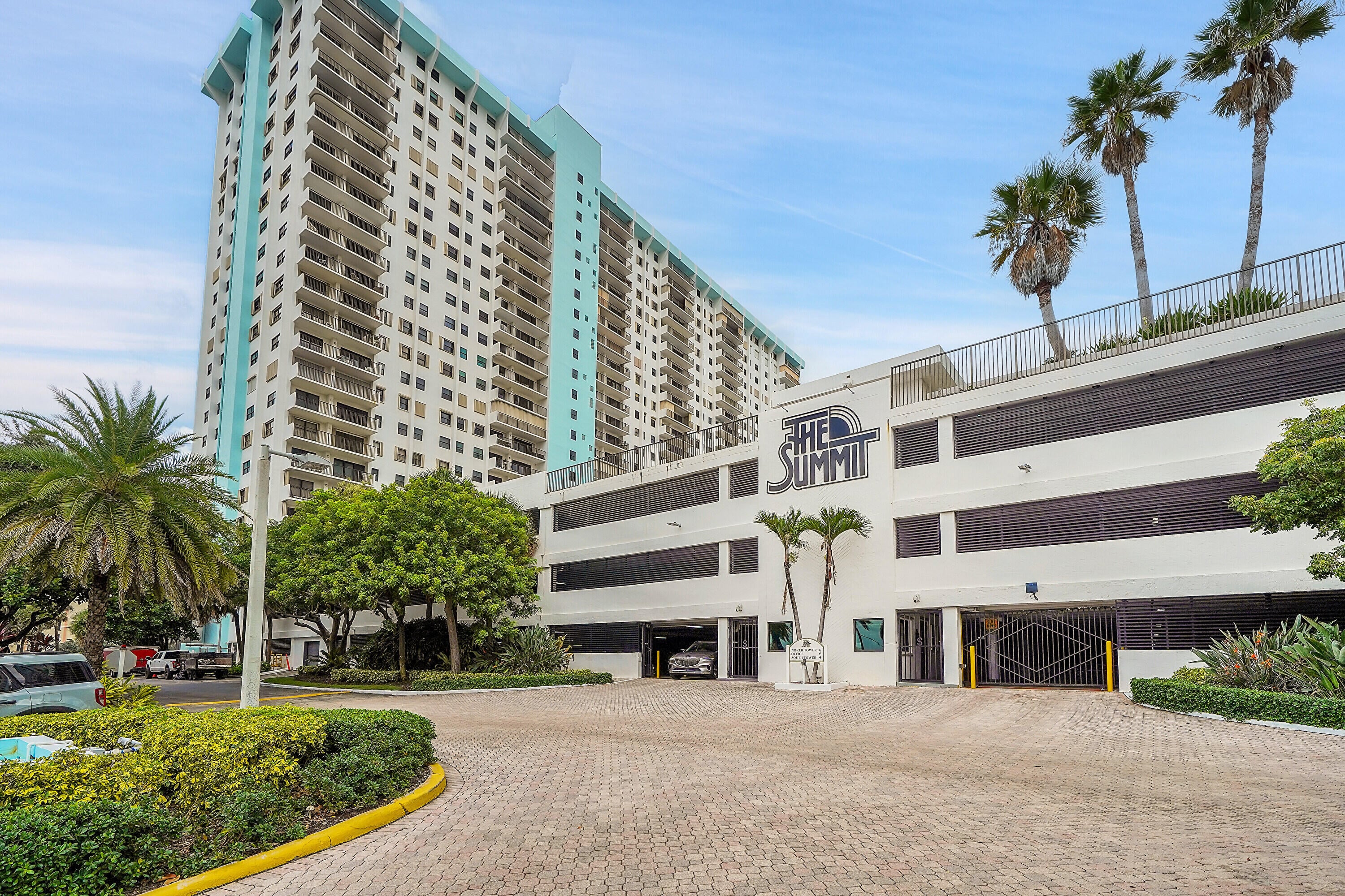 2BR – Condominium at 1201 S Ocean Drive #506s