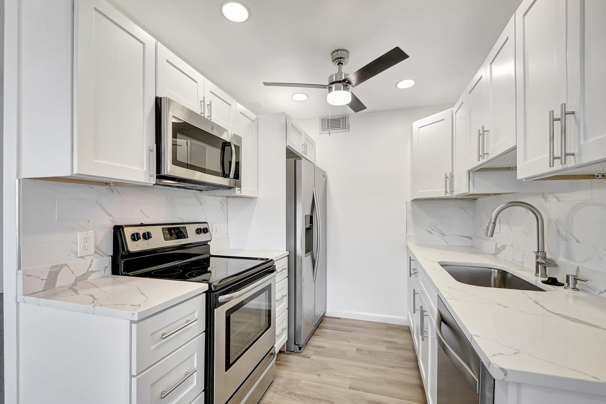 2BR – Condominium at 4015 Cornwall A