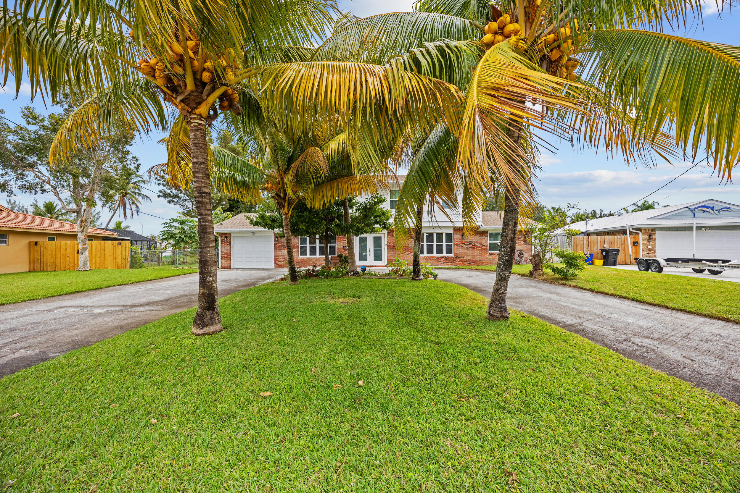 2BR – SingleFamilyResidence at 1742 W Terrace Drive