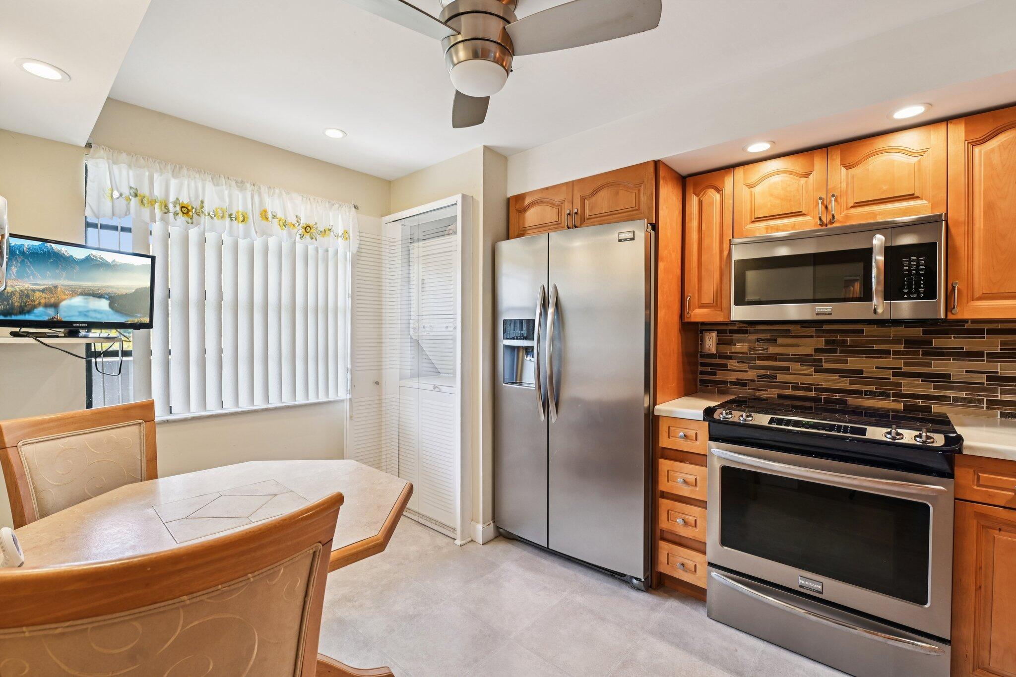 1BR – Condominium at 1101 Colony Point Circle #404