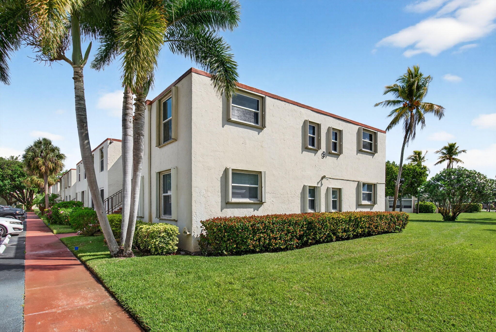 2BR – Condominium at 9 Willowbrook Lane #208