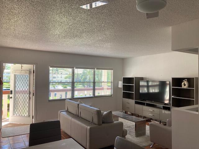 1BR – Condominium at 359 Brighton I
