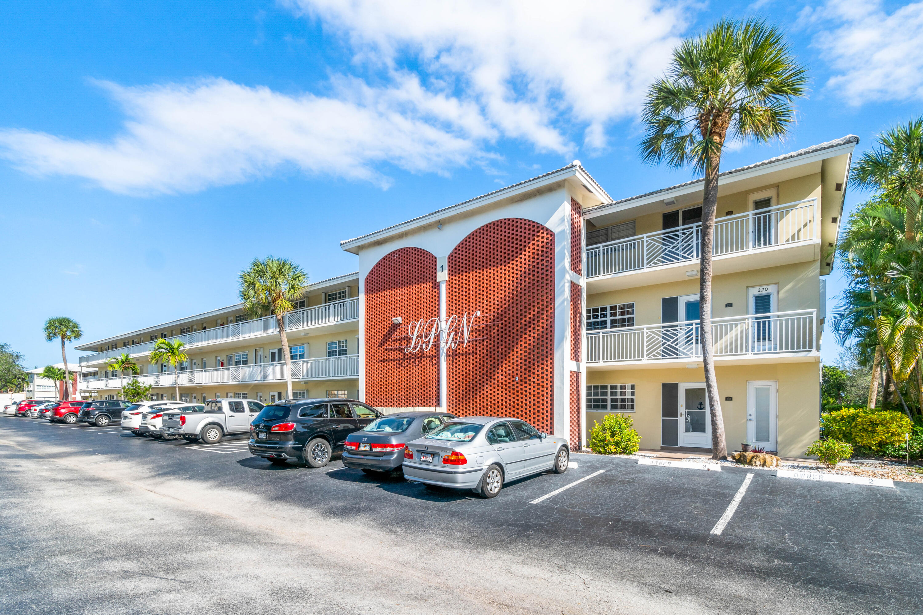 2BR – Condominium at 1951 NE 39th Street #131